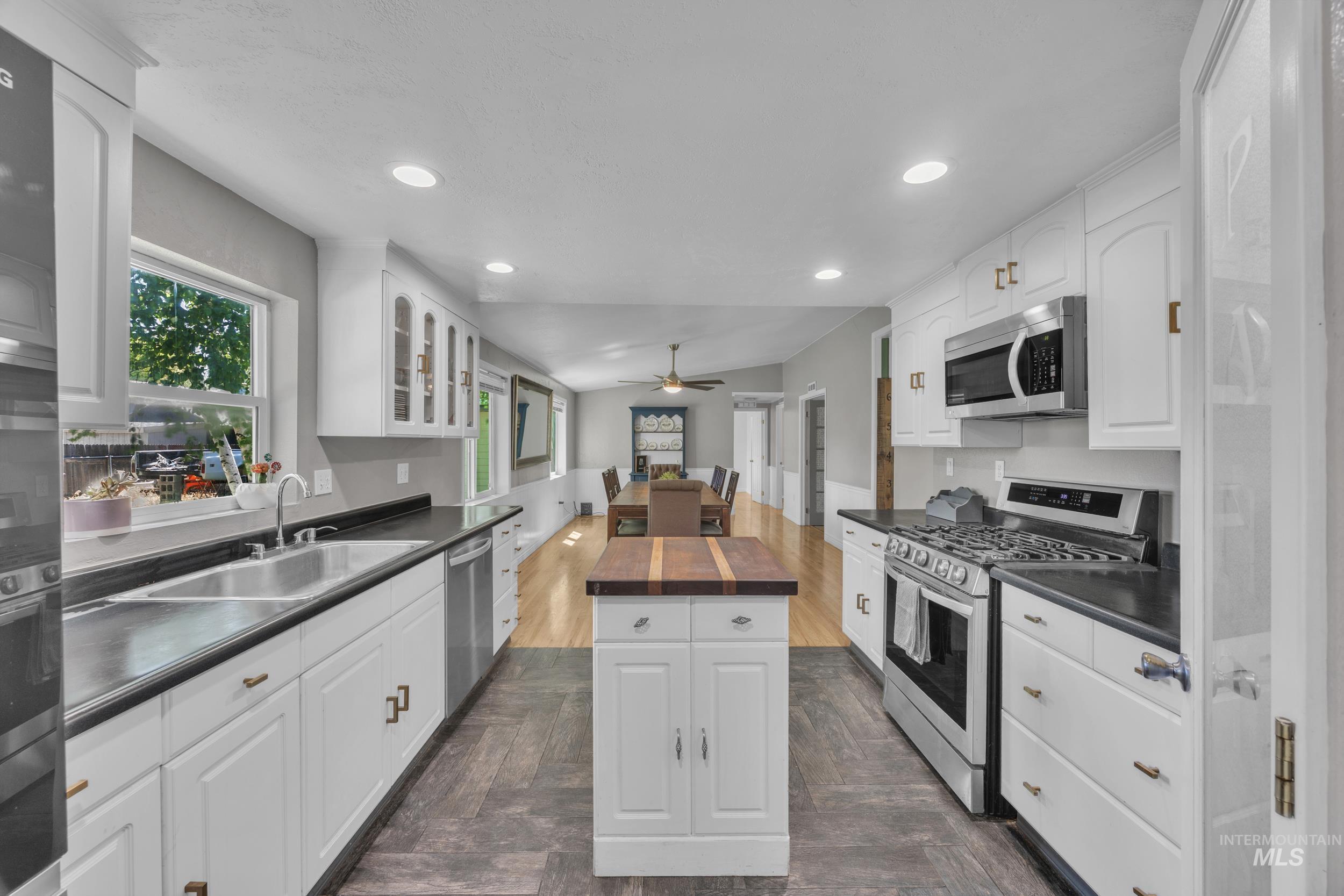 5711 W Elmer St., Boise, Idaho 83703, 4 Bedrooms, 2 Bathrooms, Residential For Sale, Price $599,900,MLS 98990450