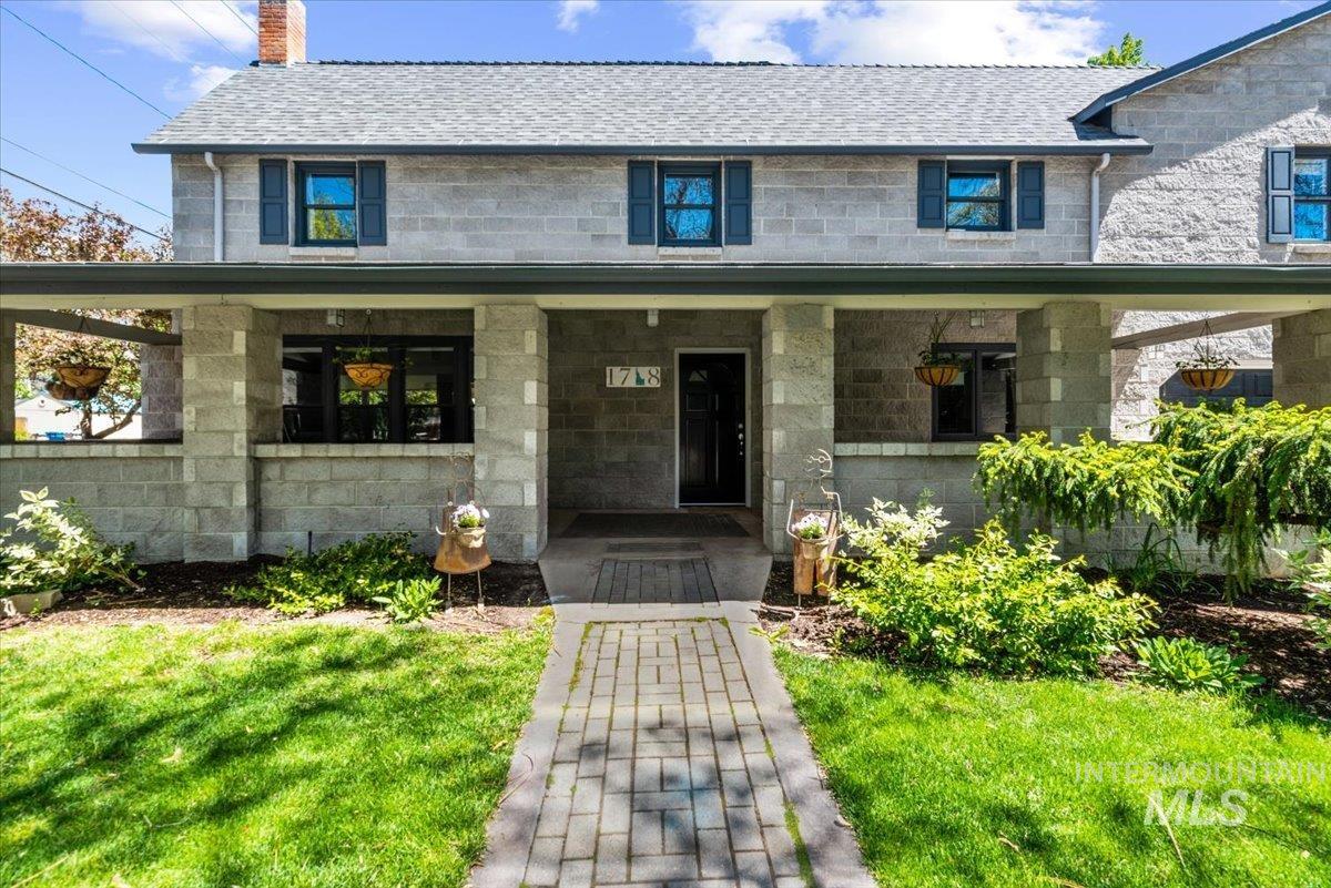 1718 N 12th St, Boise, Idaho 83702, 5 Bedrooms, 5.5 Bathrooms, Residential For Sale, Price $1,549,000, 98990451