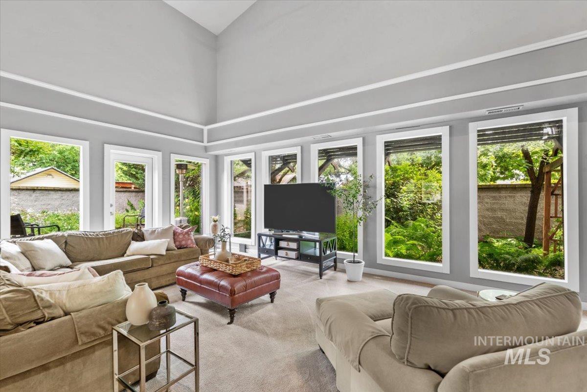 1718 N 12th St, Boise, Idaho 83702, 5 Bedrooms, 5.5 Bathrooms, Residential For Sale, Price $1,549,000, 98990451