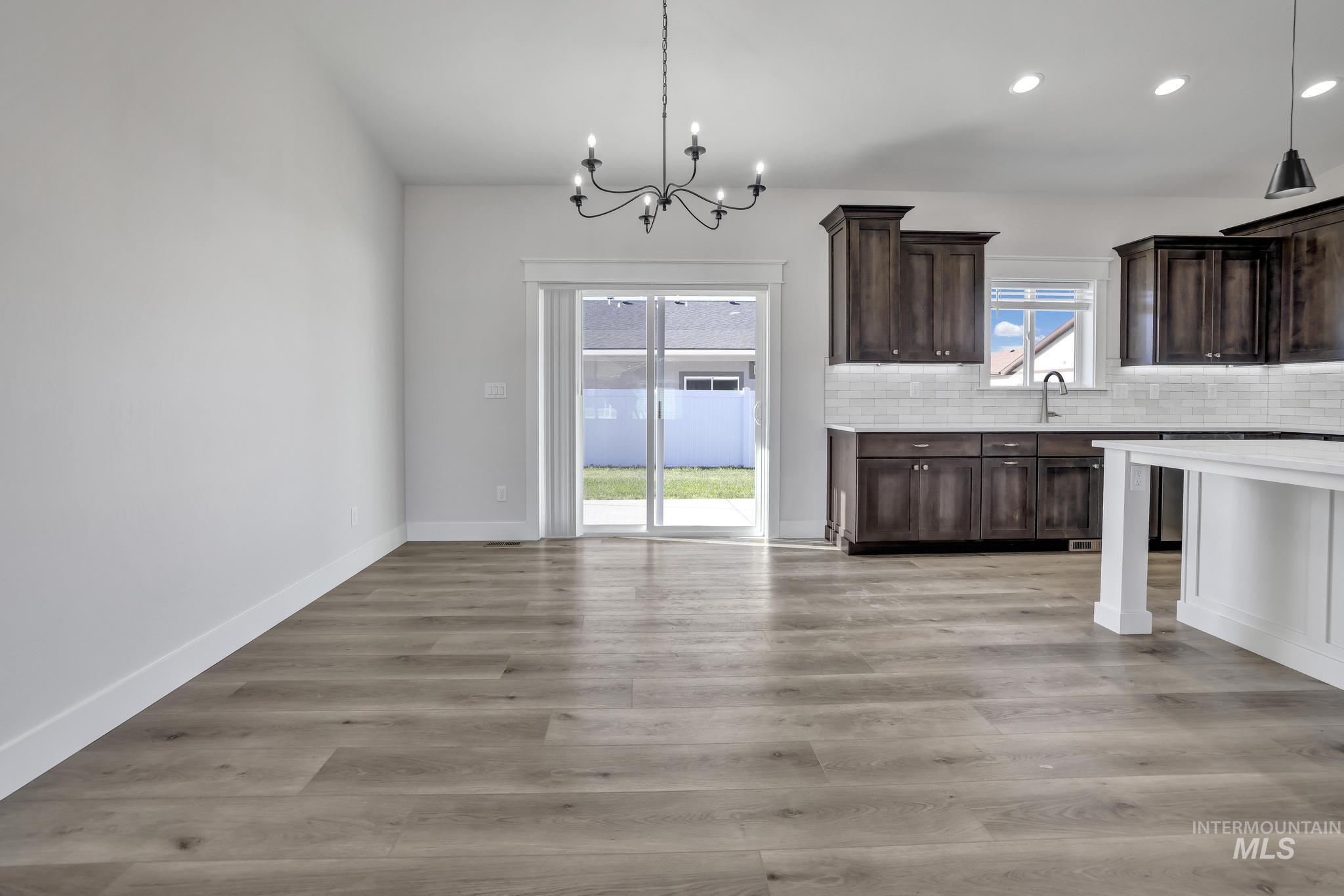 1427 Haizlee Way, Twin Falls, Idaho 83301, 3 Bedrooms, 2 Bathrooms, Residential For Sale, Price $439,900,MLS 98990455