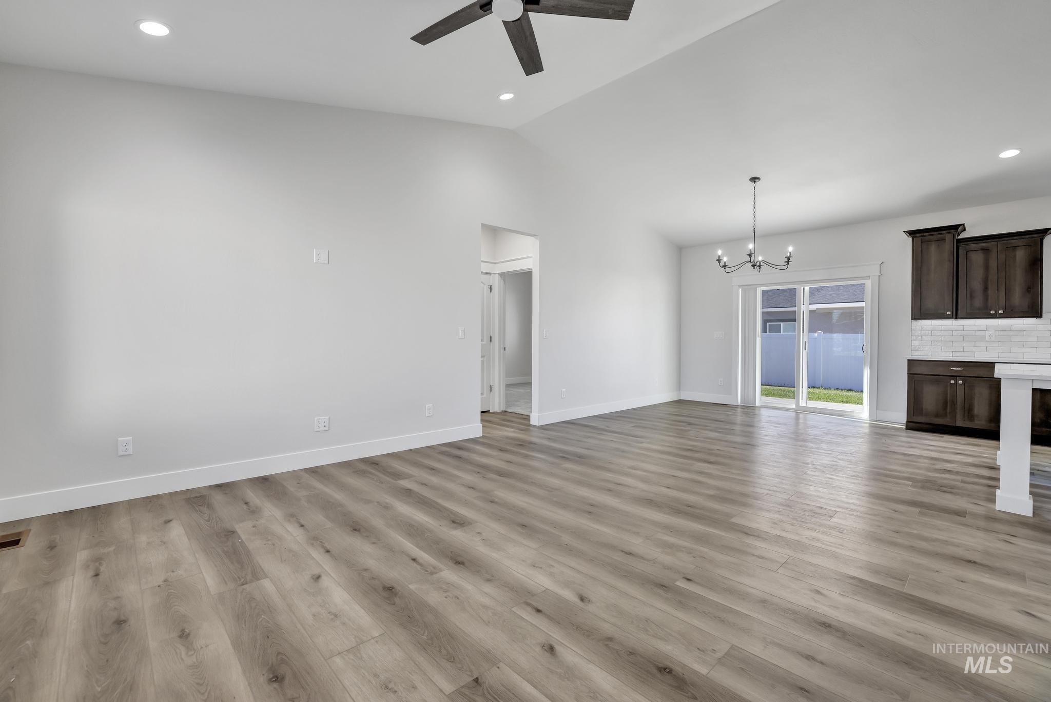 1427 Haizlee Way, Twin Falls, Idaho 83301, 3 Bedrooms, 2 Bathrooms, Residential For Sale, Price $439,900,MLS 98990455