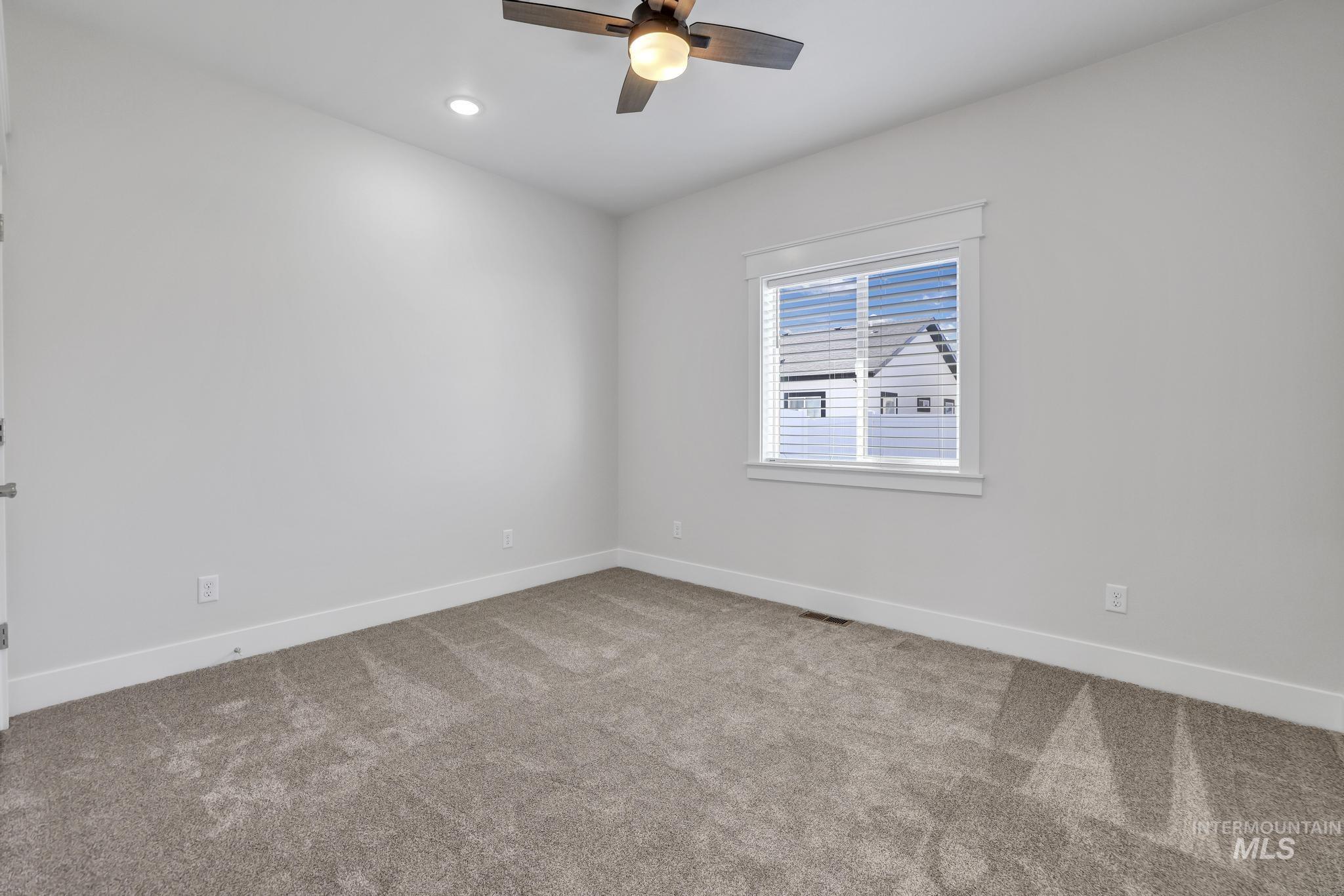 1427 Haizlee Way, Twin Falls, Idaho 83301, 3 Bedrooms, 2 Bathrooms, Residential For Sale, Price $439,900,MLS 98990455