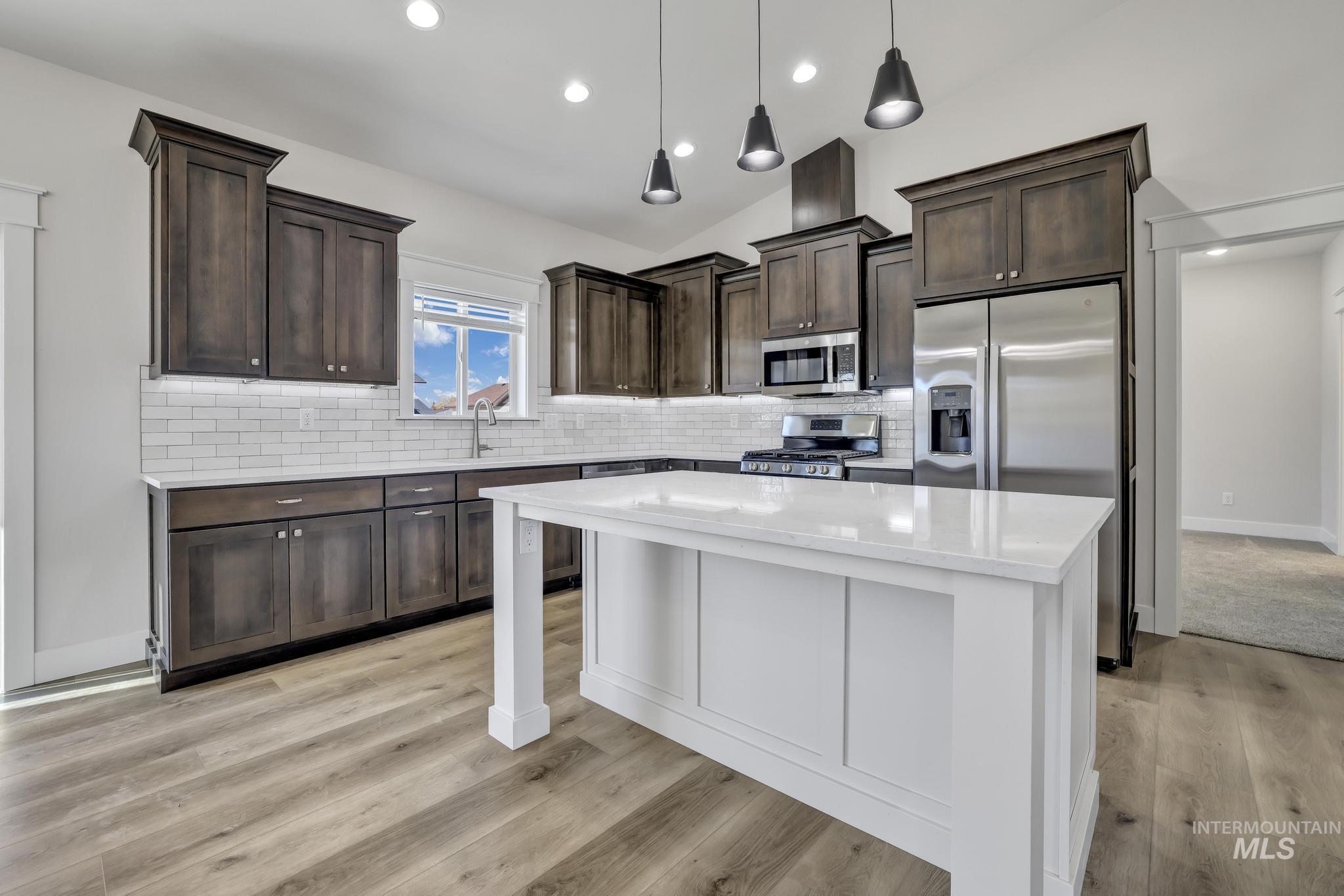 1427 Haizlee Way, Twin Falls, Idaho 83301, 3 Bedrooms, 2 Bathrooms, Residential For Sale, Price $439,900,MLS 98990455
