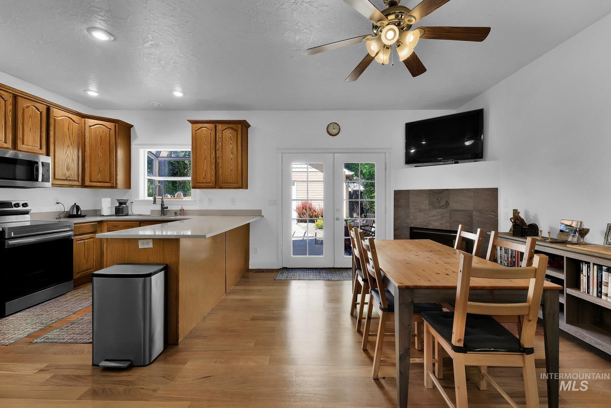 1316 E Franklin St, Boise, Idaho 83712, 3 Bedrooms, 2.5 Bathrooms, Residential For Sale, Price $699,900, 98990456