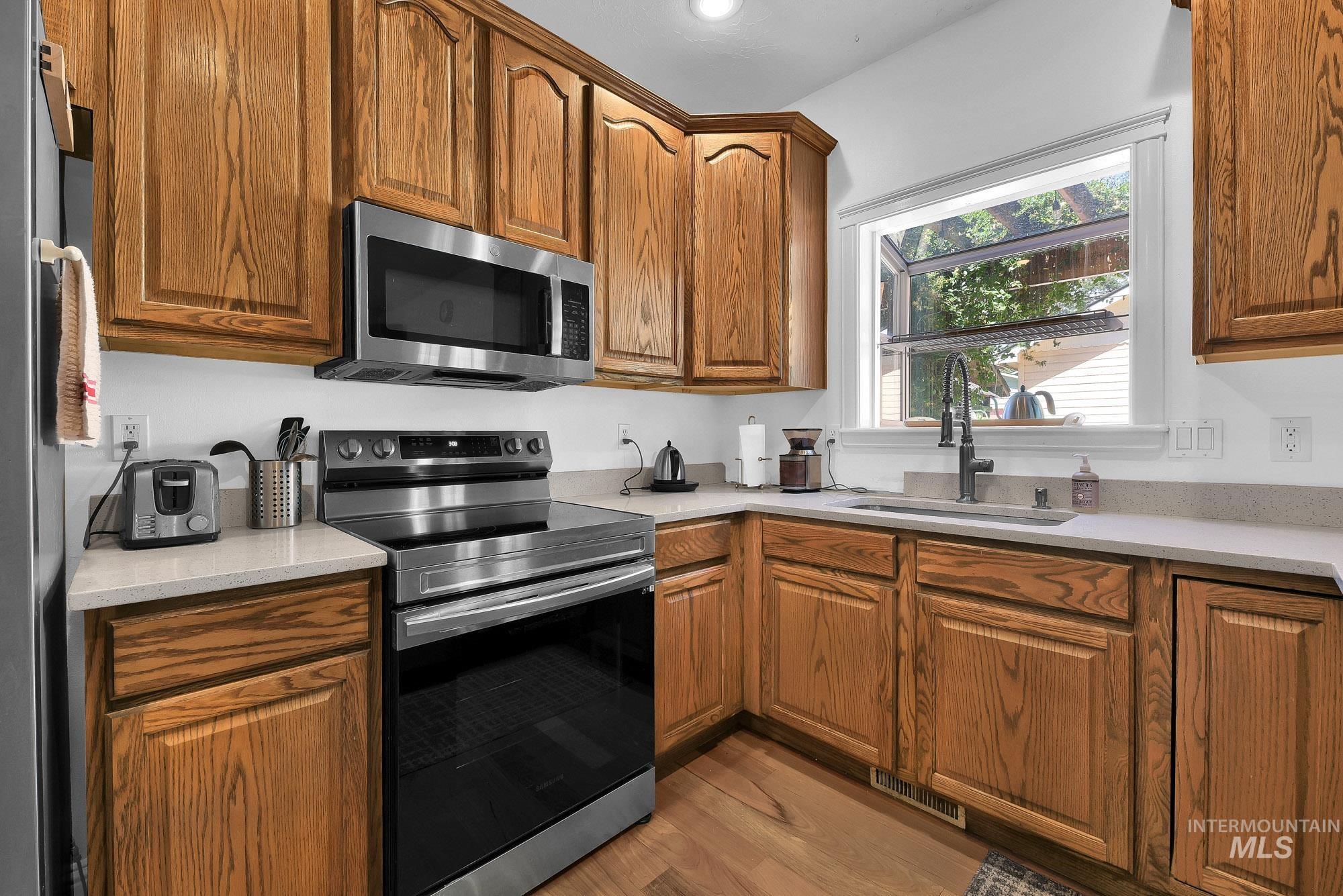 1316 E Franklin St, Boise, Idaho 83712, 3 Bedrooms, 2.5 Bathrooms, Residential For Sale, Price $699,900, 98990456