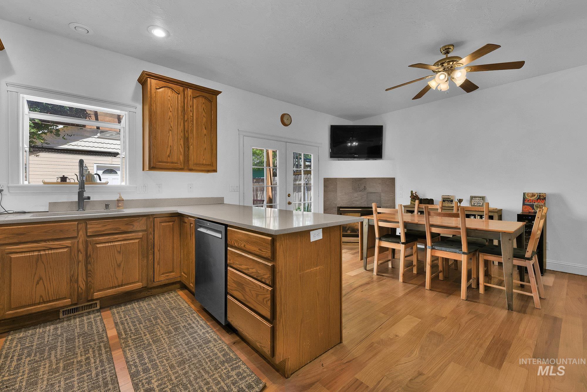 1316 E Franklin St, Boise, Idaho 83712, 3 Bedrooms, 2.5 Bathrooms, Residential For Sale, Price $699,900, 98990456