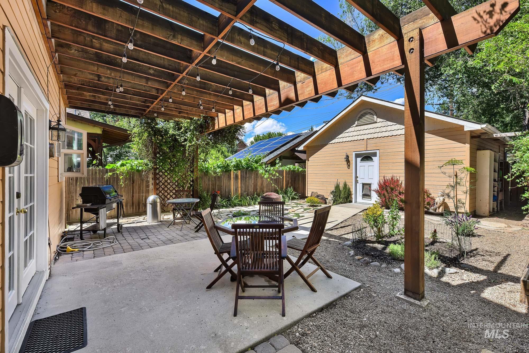 1316 E Franklin St, Boise, Idaho 83712, 3 Bedrooms, 2.5 Bathrooms, Residential For Sale, Price $699,900, 98990456