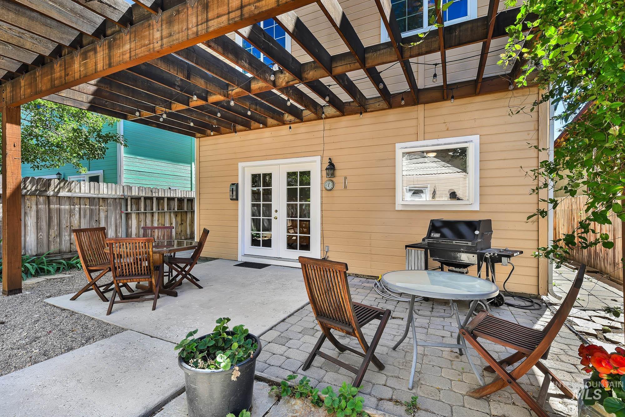 1316 E Franklin St, Boise, Idaho 83712, 3 Bedrooms, 2.5 Bathrooms, Residential For Sale, Price $699,900, 98990456