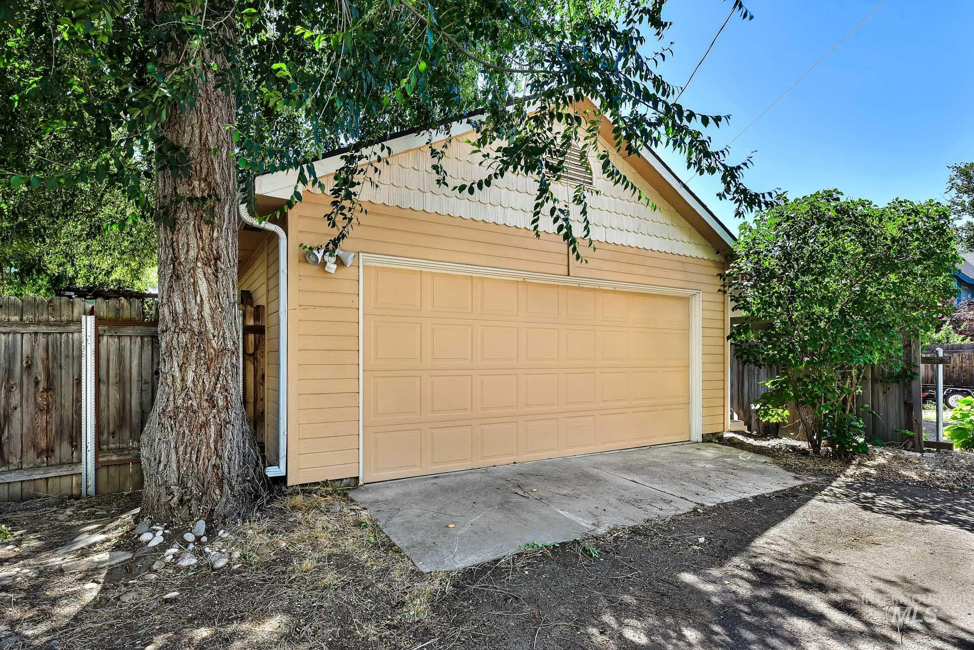 1316 E Franklin St, Boise, Idaho 83712, 3 Bedrooms, 2.5 Bathrooms, Residential For Sale, Price $699,900, 98990456