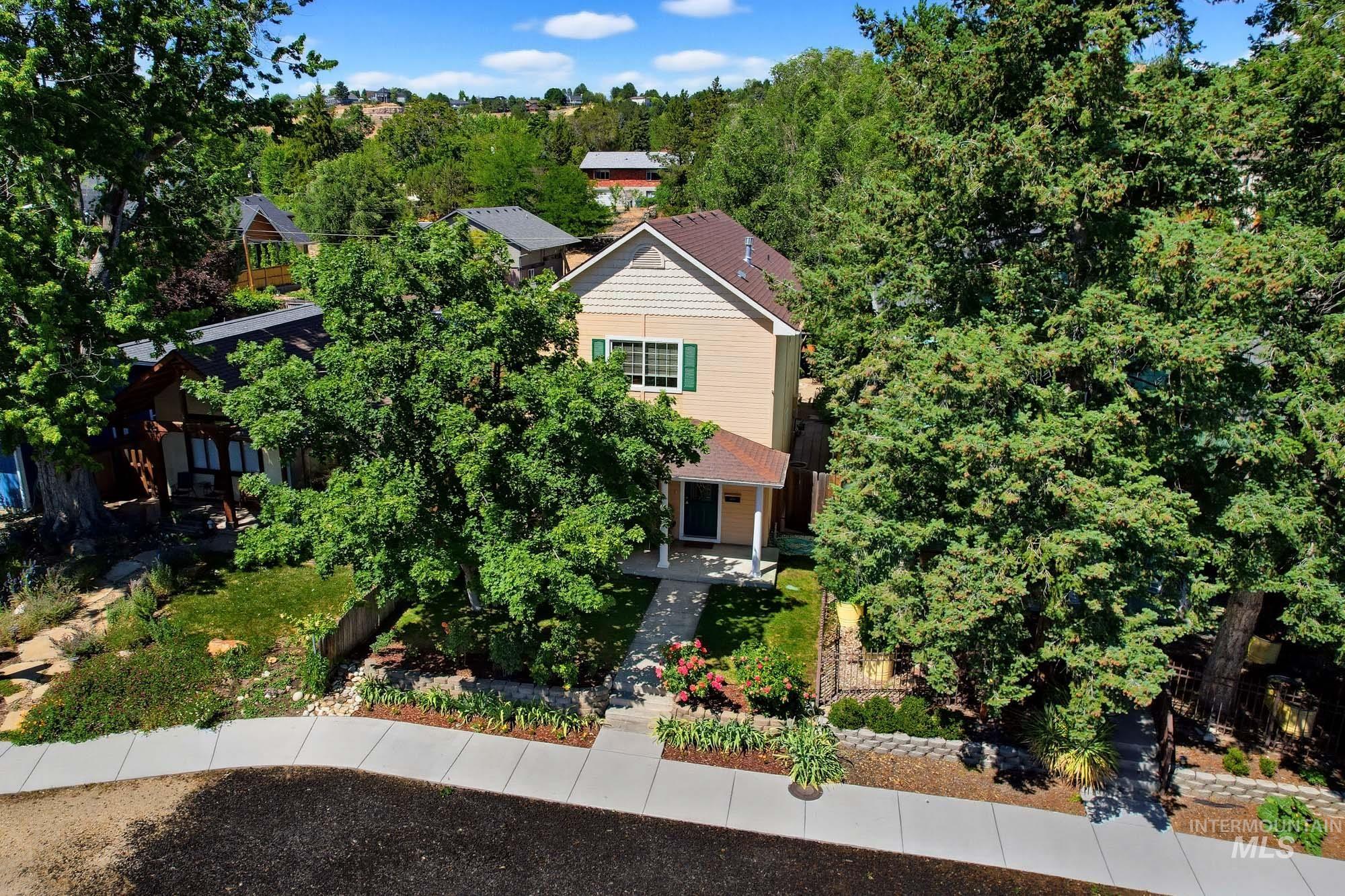 1316 E Franklin St, Boise, Idaho 83712, 3 Bedrooms, 2.5 Bathrooms, Residential For Sale, Price $699,900, 98990456