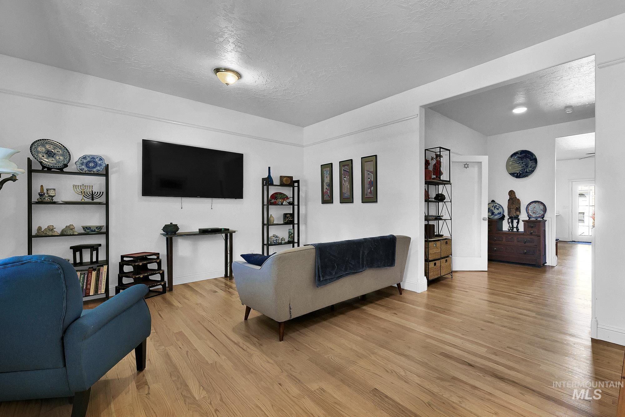 1316 E Franklin St, Boise, Idaho 83712, 3 Bedrooms, 2.5 Bathrooms, Residential For Sale, Price $699,900, 98990456