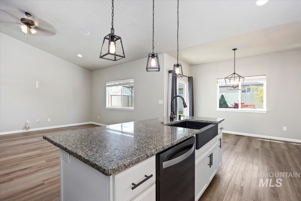 823 Craven Ave, Buhl, Idaho 83316, 3 Bedrooms, 2 Bathrooms, Residential For Sale, Price $409,999,MLS 98990457