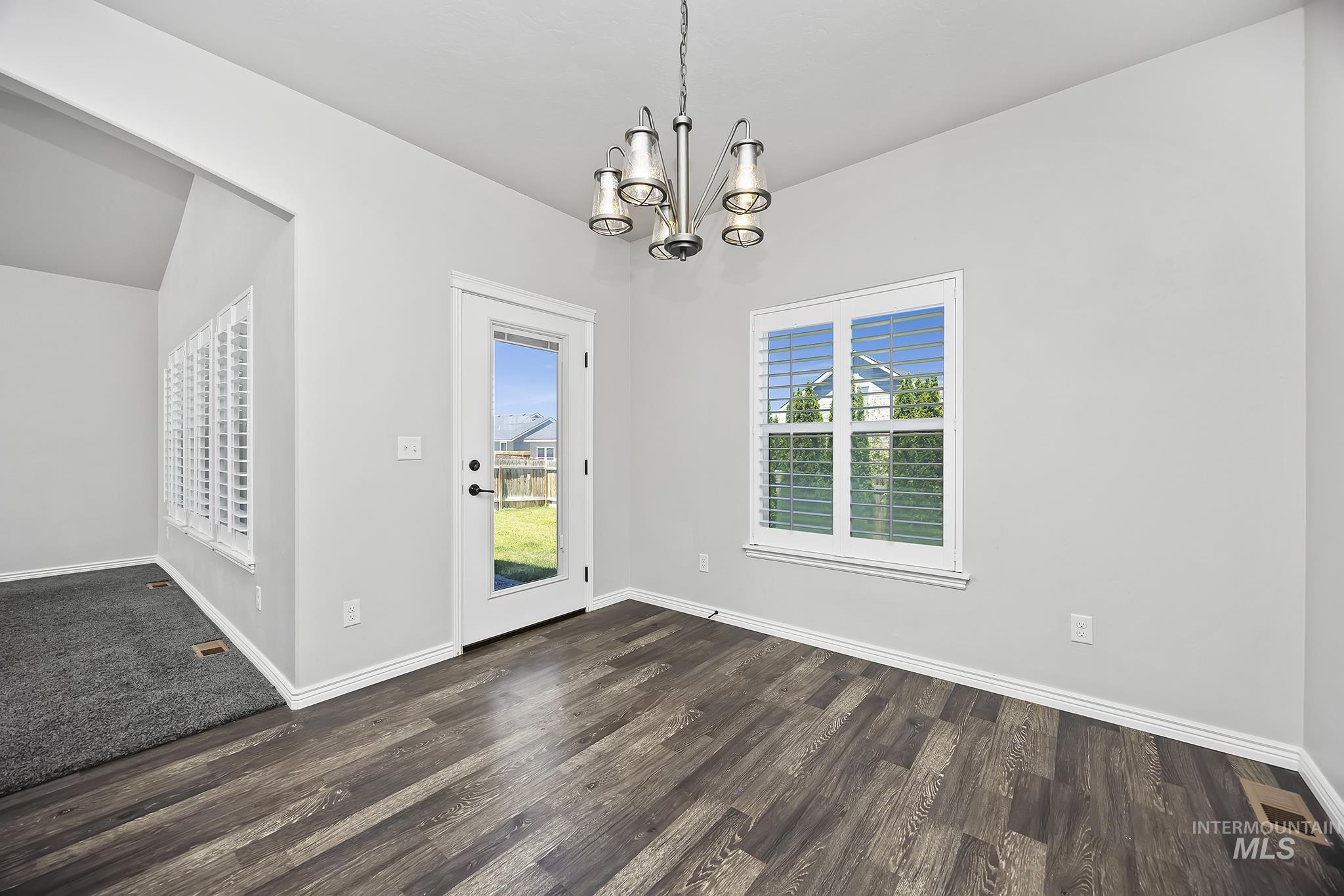 387 Feather Ave, Twin Falls, Idaho 83301, 3 Bedrooms, 2 Bathrooms, Residential For Sale, Price $360,000,MLS 98990458