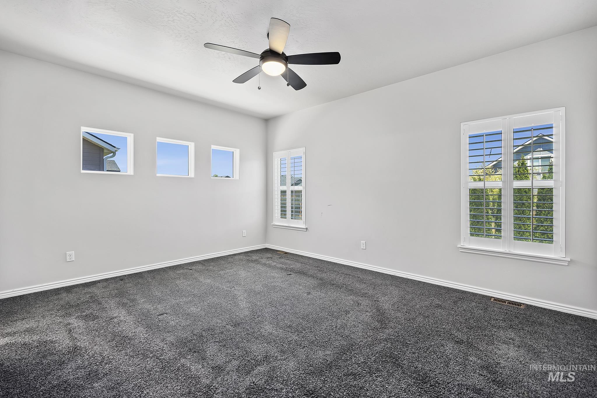 387 Feather Ave, Twin Falls, Idaho 83301, 3 Bedrooms, 2 Bathrooms, Residential For Sale, Price $360,000,MLS 98990458