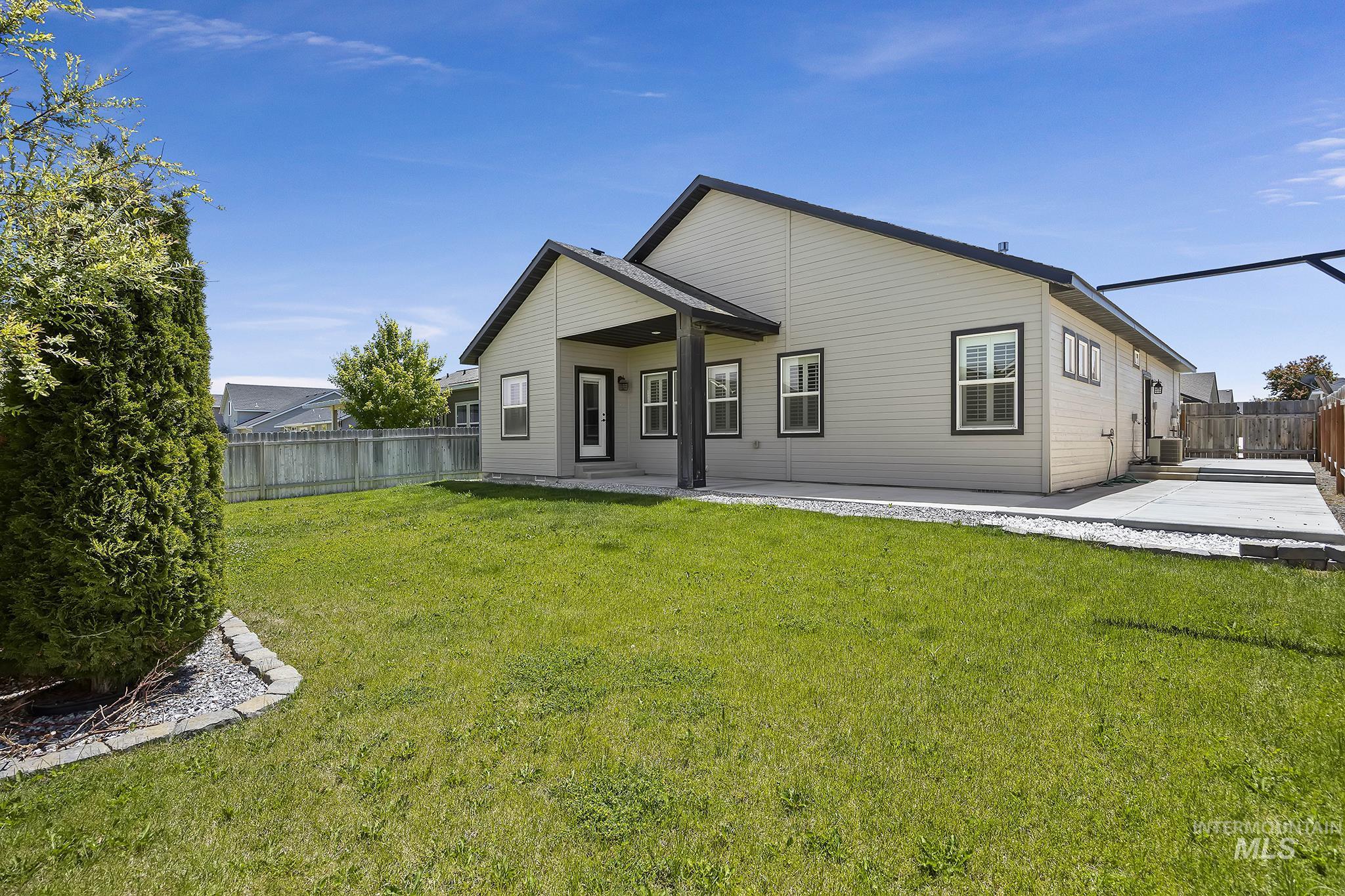 387 Feather Ave, Twin Falls, Idaho 83301, 3 Bedrooms, 2 Bathrooms, Residential For Sale, Price $360,000,MLS 98990458