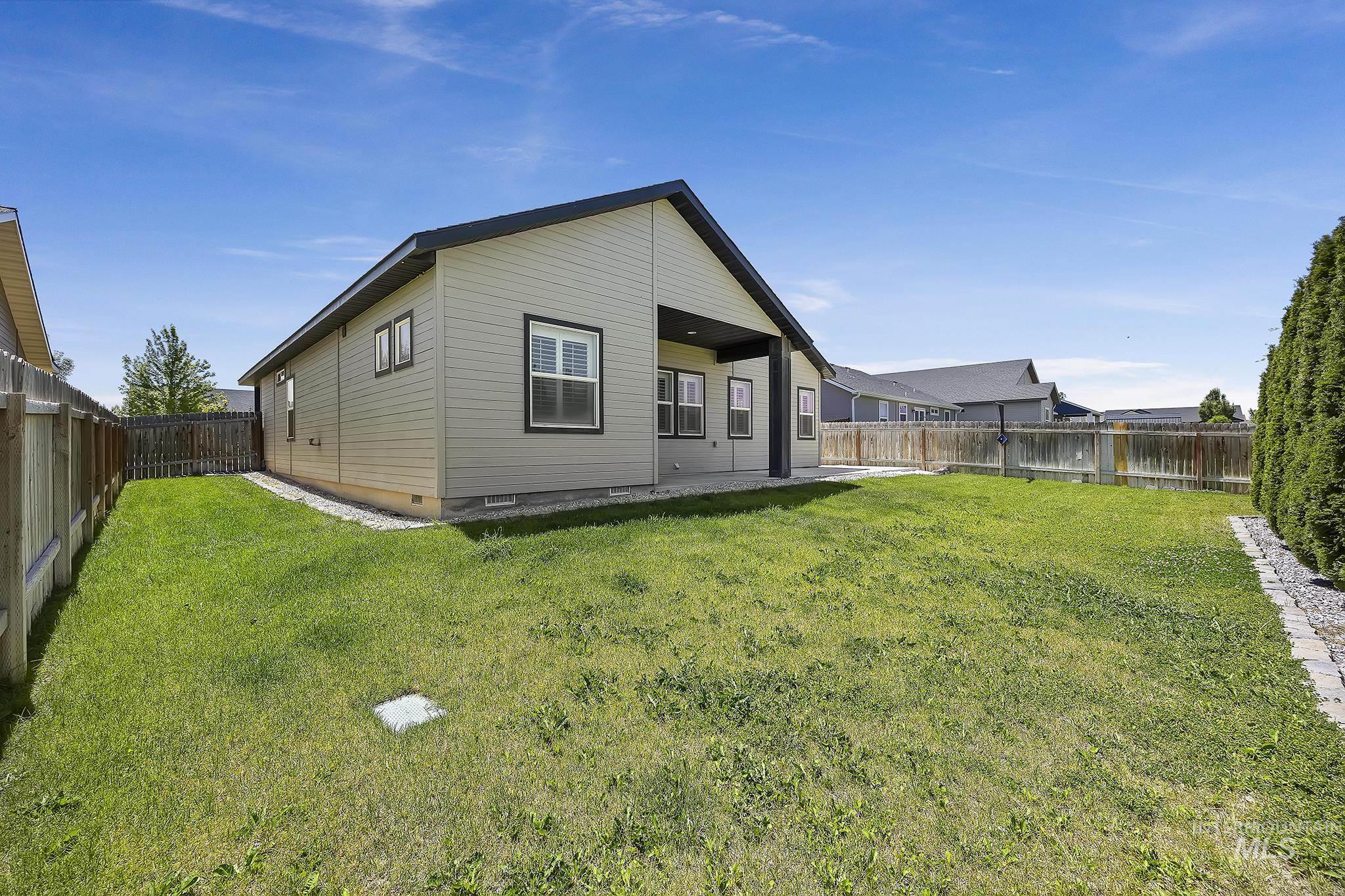387 Feather Ave, Twin Falls, Idaho 83301, 3 Bedrooms, 2 Bathrooms, Residential For Sale, Price $360,000,MLS 98990458