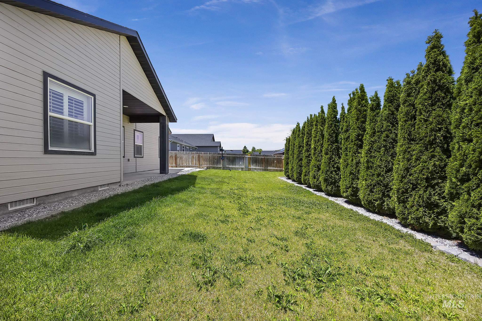 387 Feather Ave, Twin Falls, Idaho 83301, 3 Bedrooms, 2 Bathrooms, Residential For Sale, Price $360,000,MLS 98990458