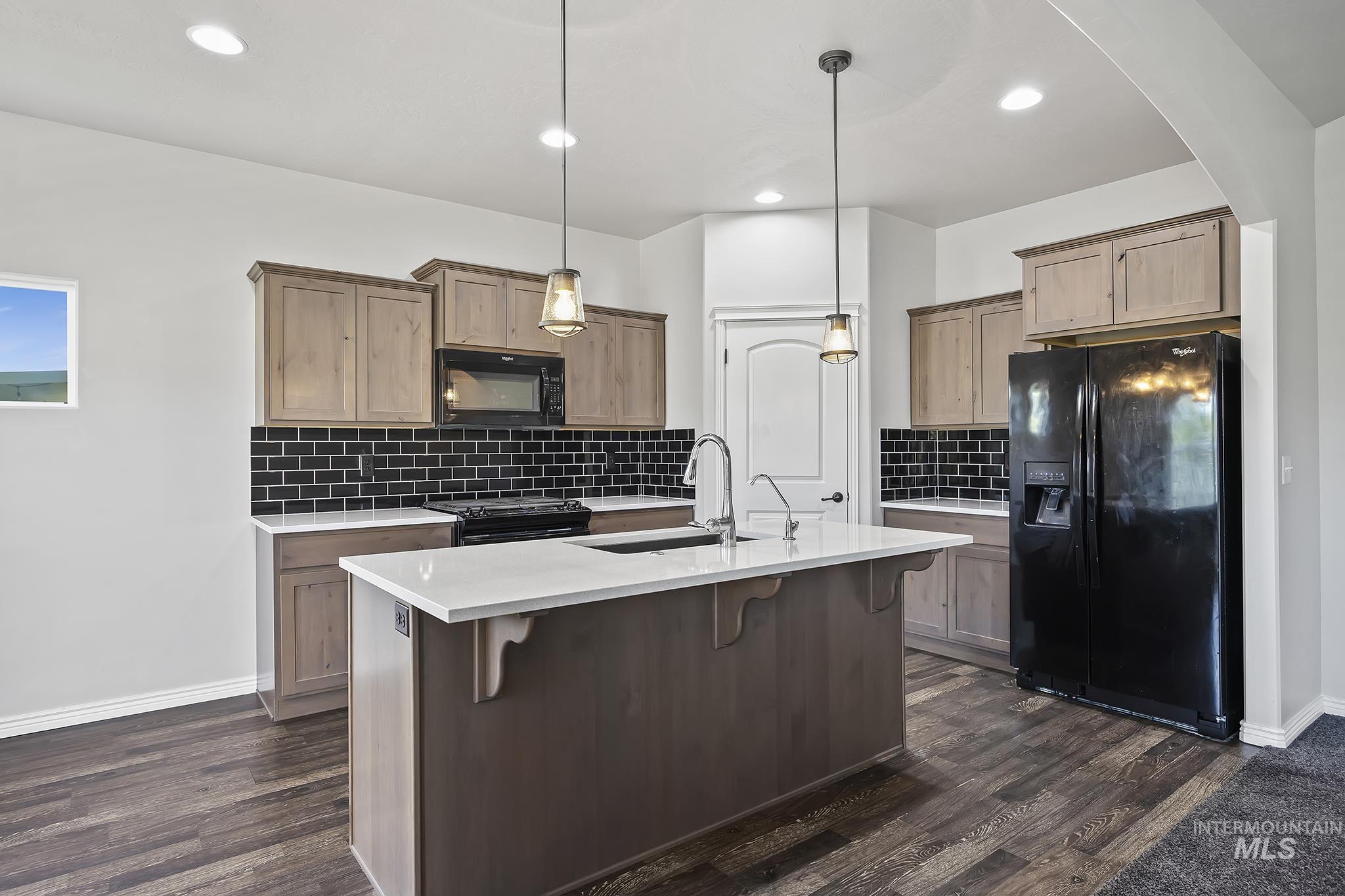 387 Feather Ave, Twin Falls, Idaho 83301, 3 Bedrooms, 2 Bathrooms, Residential For Sale, Price $360,000,MLS 98990458