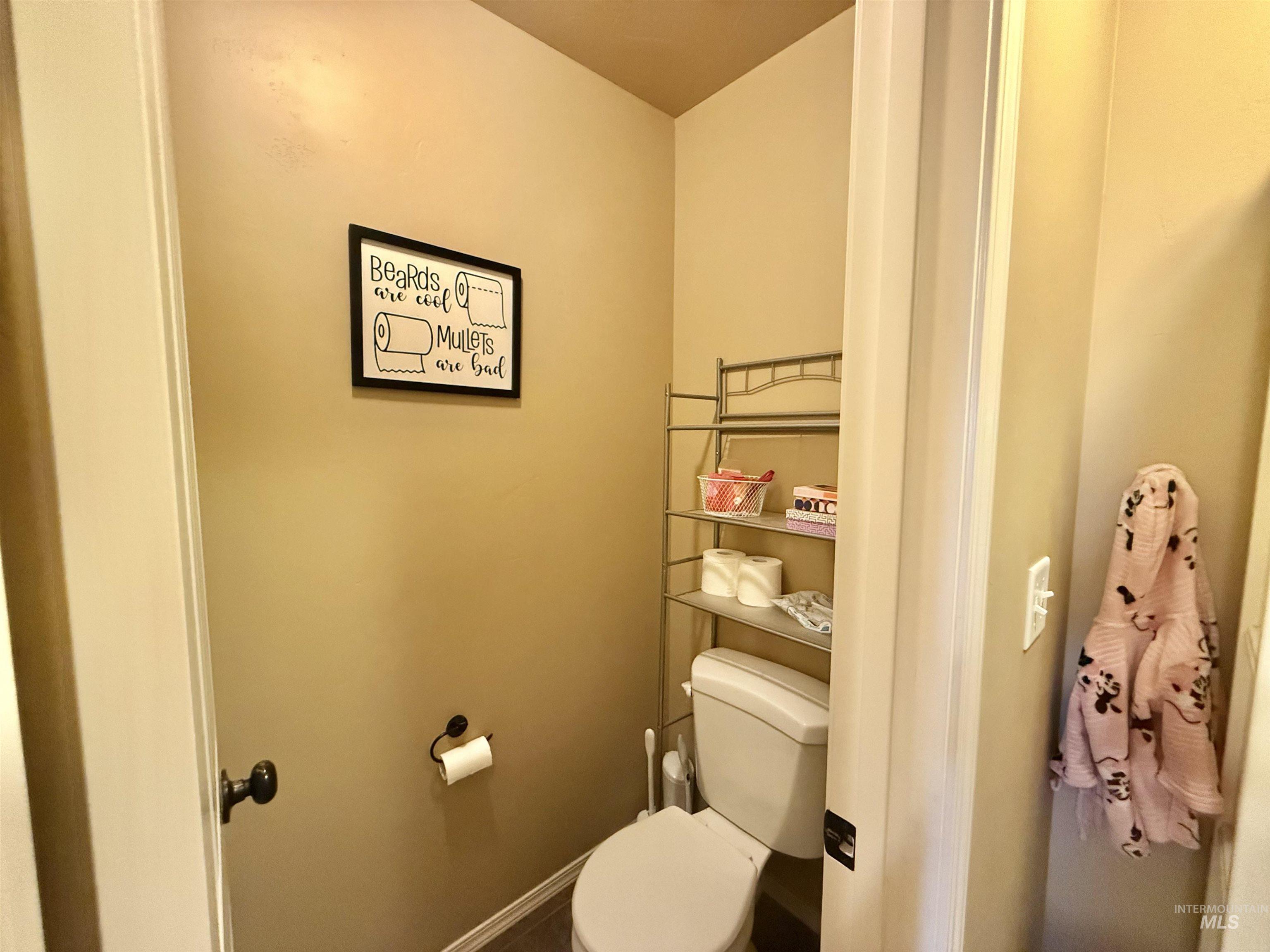 558 Smokey Mountain Drive, Jerome, Idaho 83338, 3 Bedrooms, 2 Bathrooms, Residential For Sale, Price $459,000,MLS 98990459