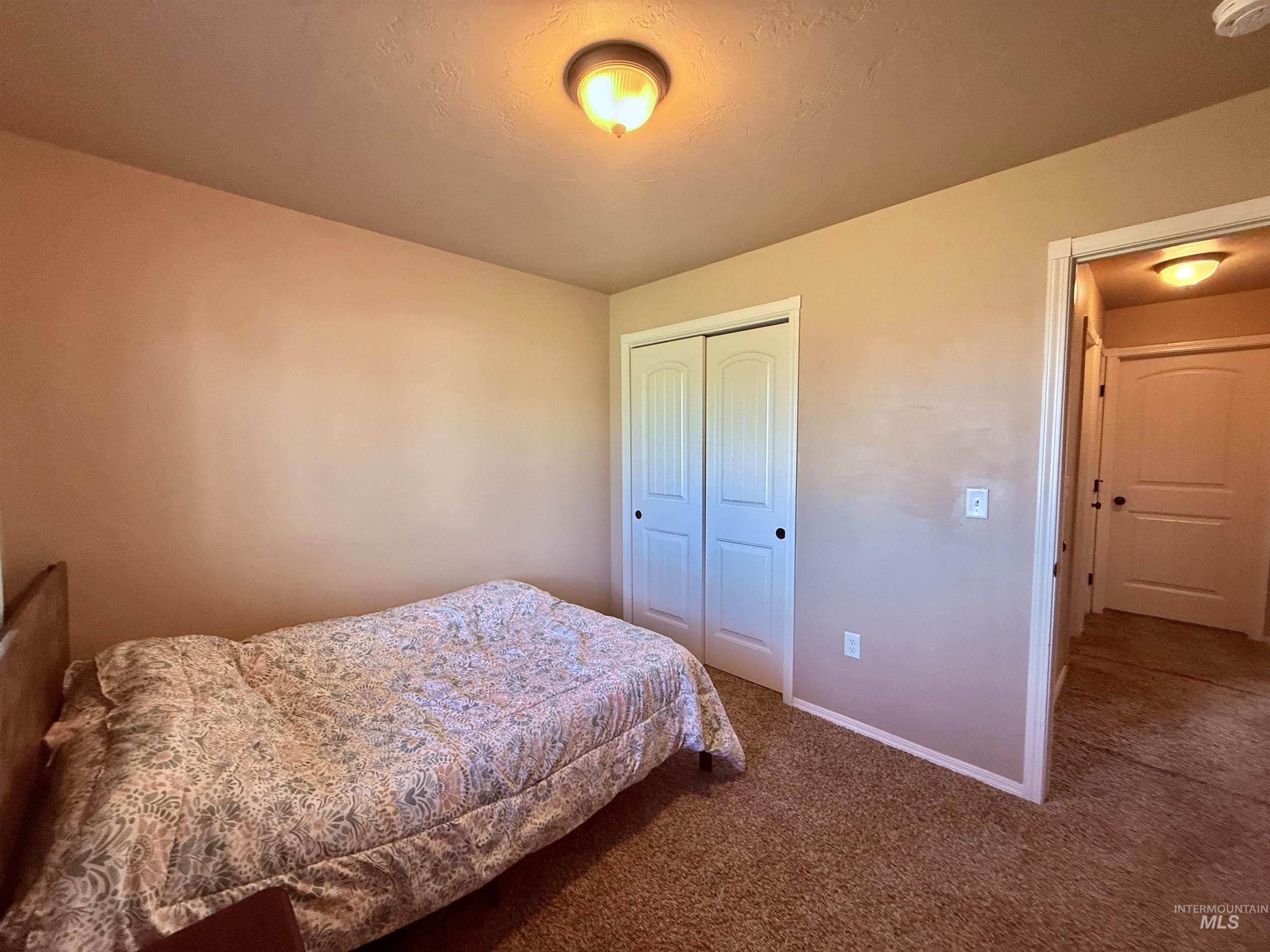 558 Smokey Mountain Drive, Jerome, Idaho 83338, 3 Bedrooms, 2 Bathrooms, Residential For Sale, Price $459,000,MLS 98990459