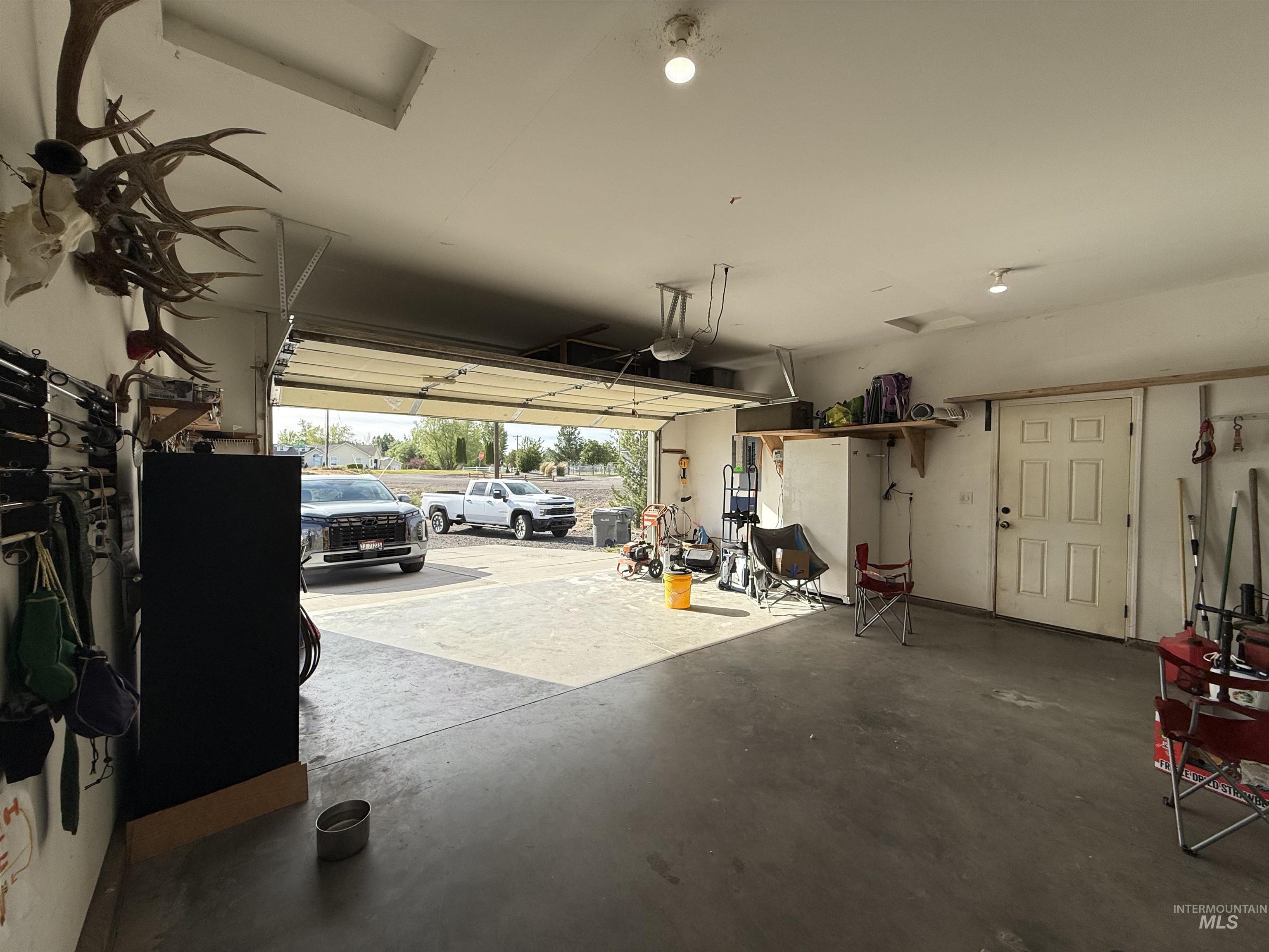 558 Smokey Mountain Drive, Jerome, Idaho 83338, 3 Bedrooms, 2 Bathrooms, Residential For Sale, Price $459,000,MLS 98990459