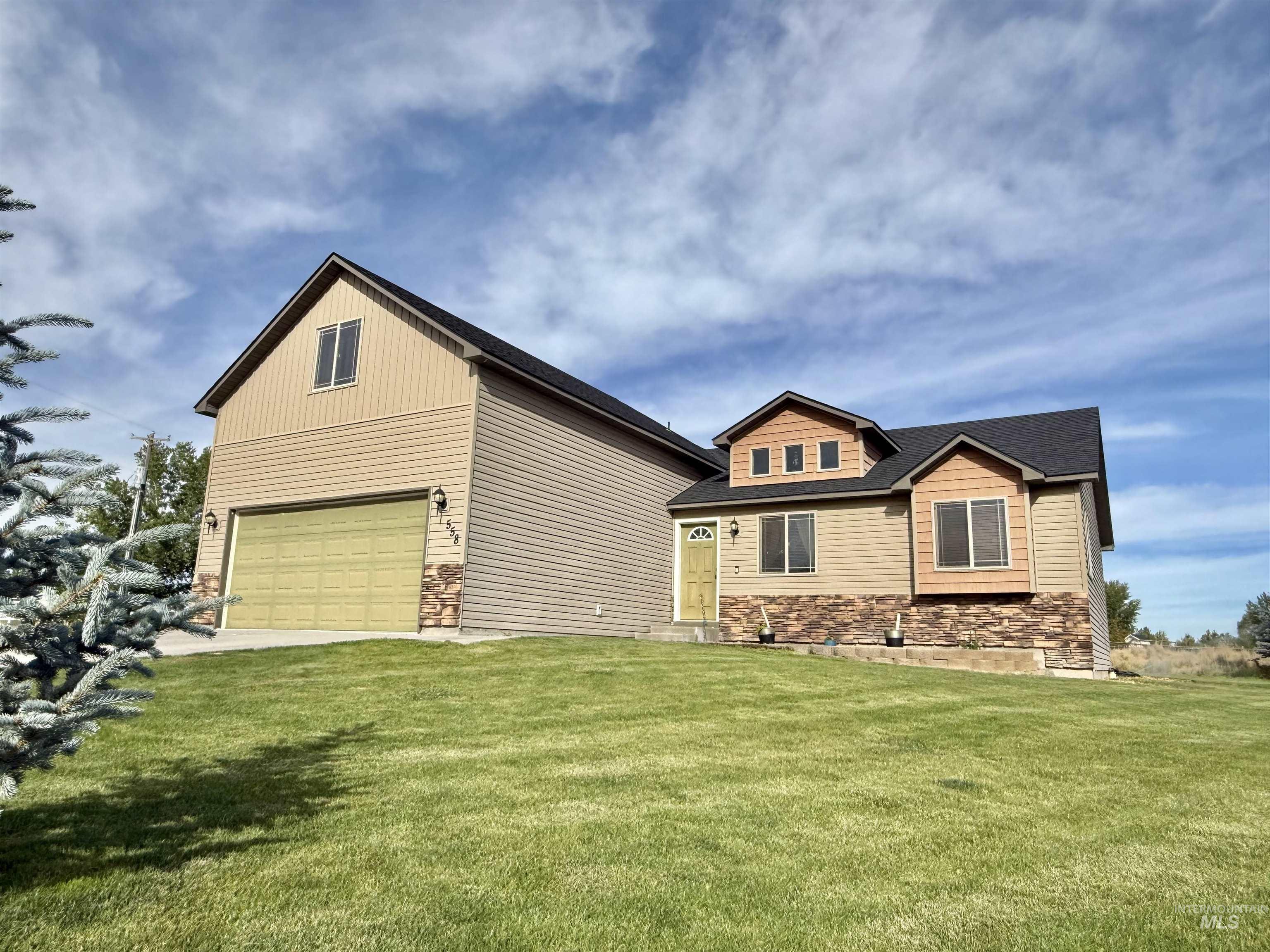 558 Smokey Mountain Drive, Jerome, Idaho 83338, 3 Bedrooms, 2 Bathrooms, Residential For Sale, Price $459,000,MLS 98990459