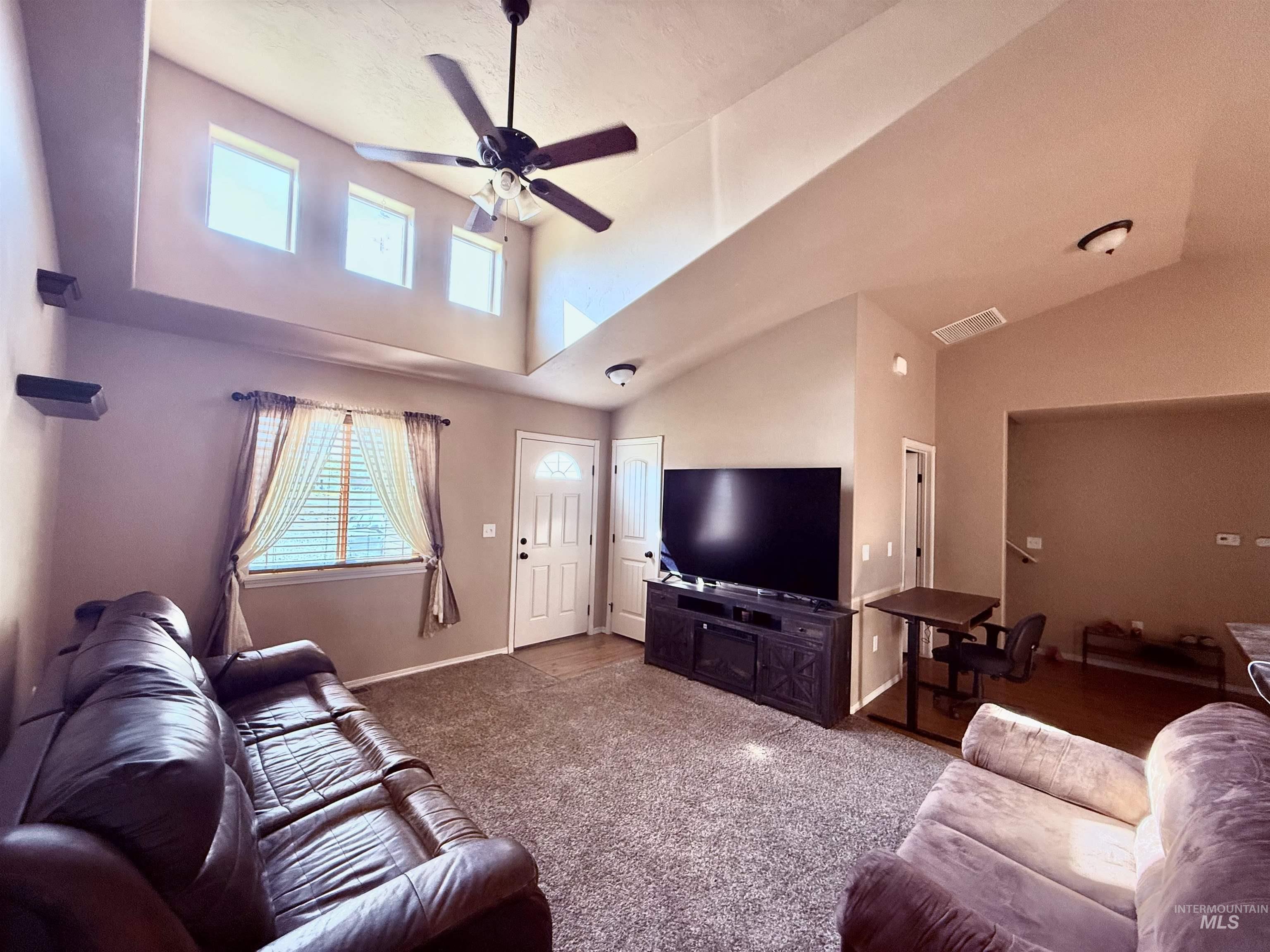 558 Smokey Mountain Drive, Jerome, Idaho 83338, 3 Bedrooms, 2 Bathrooms, Residential For Sale, Price $459,000,MLS 98990459