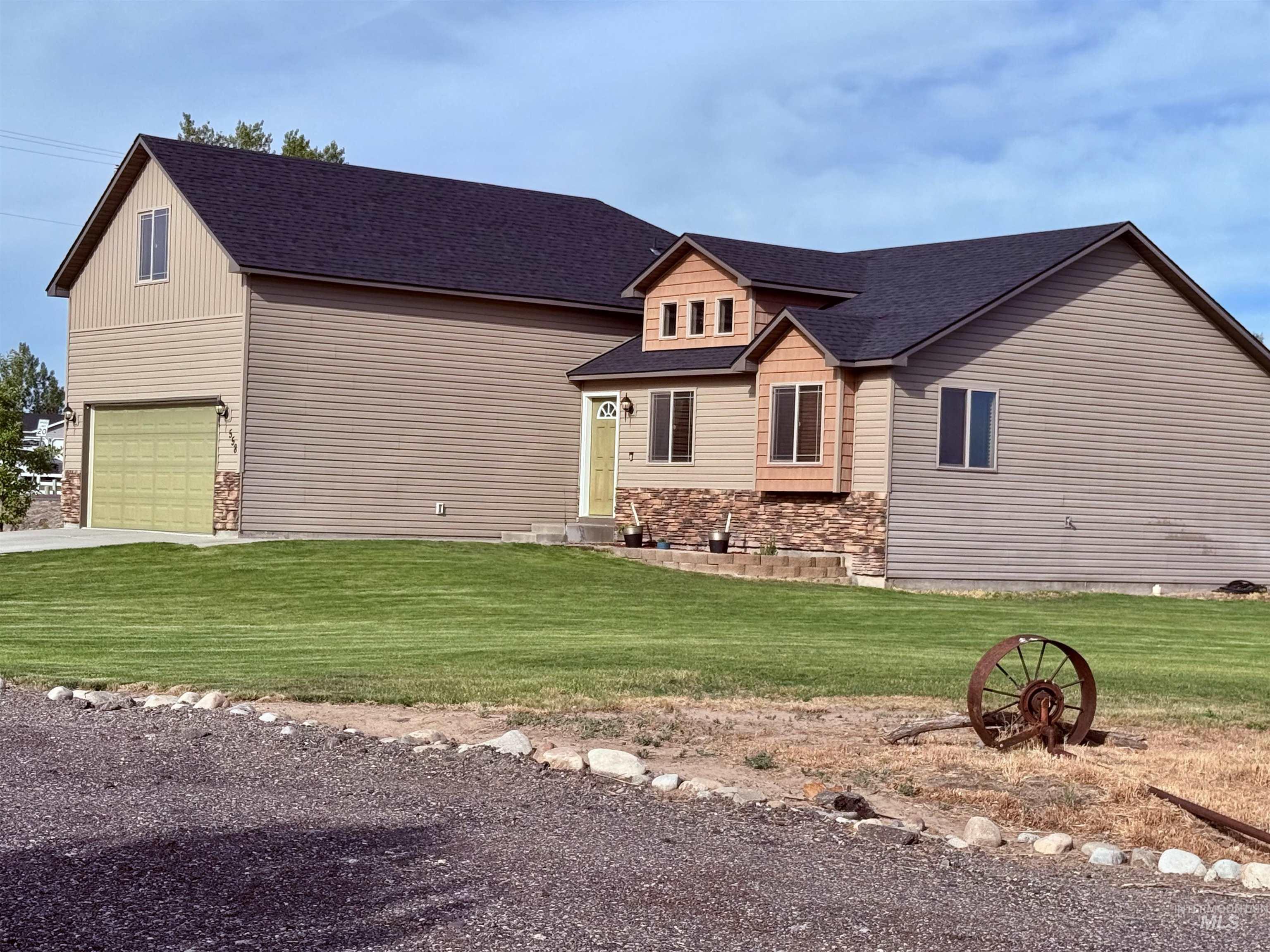 558 Smokey Mountain Drive, Jerome, Idaho 83338, 3 Bedrooms, 2 Bathrooms, Residential For Sale, Price $459,000,MLS 98990459