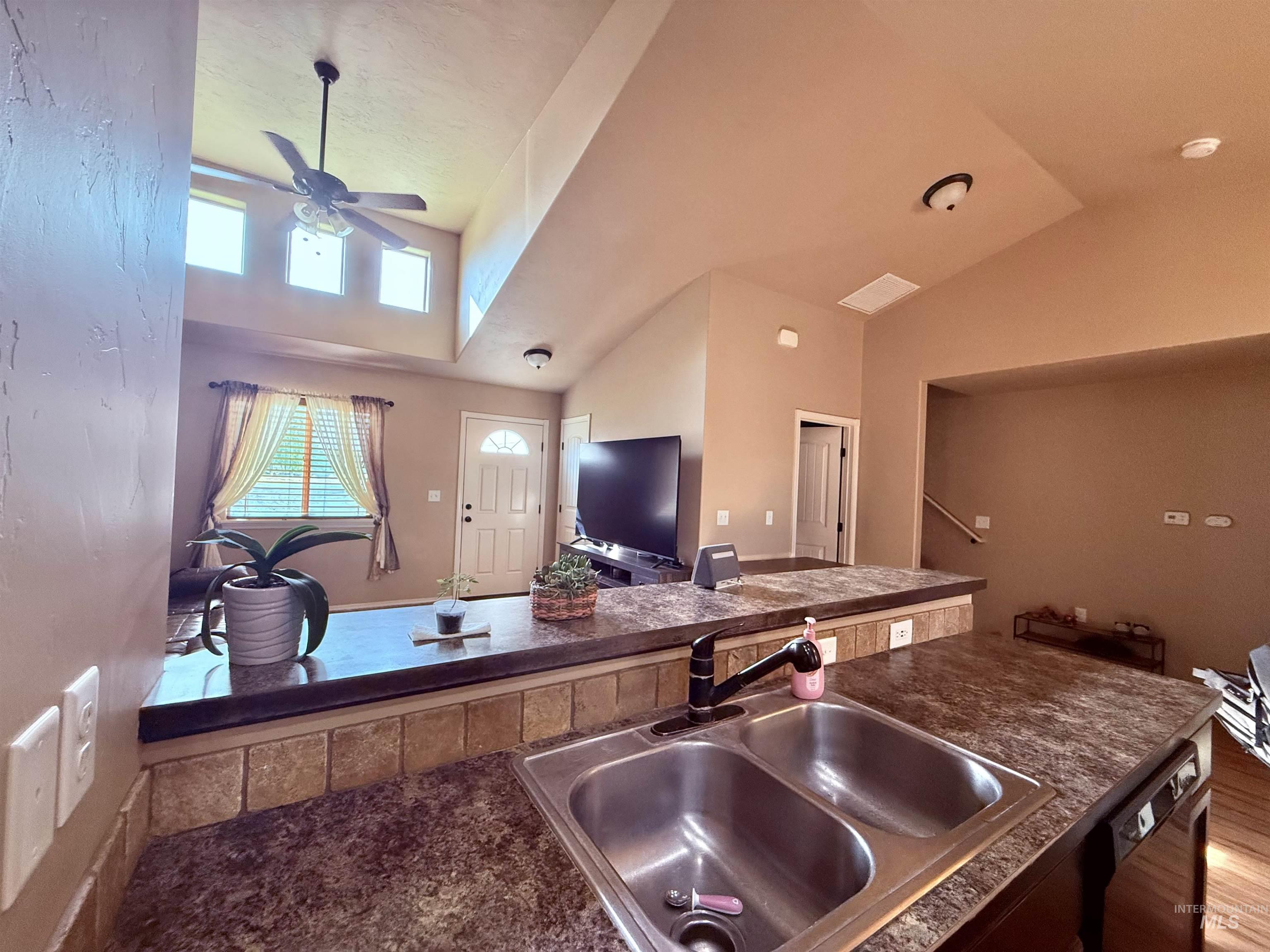 558 Smokey Mountain Drive, Jerome, Idaho 83338, 3 Bedrooms, 2 Bathrooms, Residential For Sale, Price $459,000,MLS 98990459