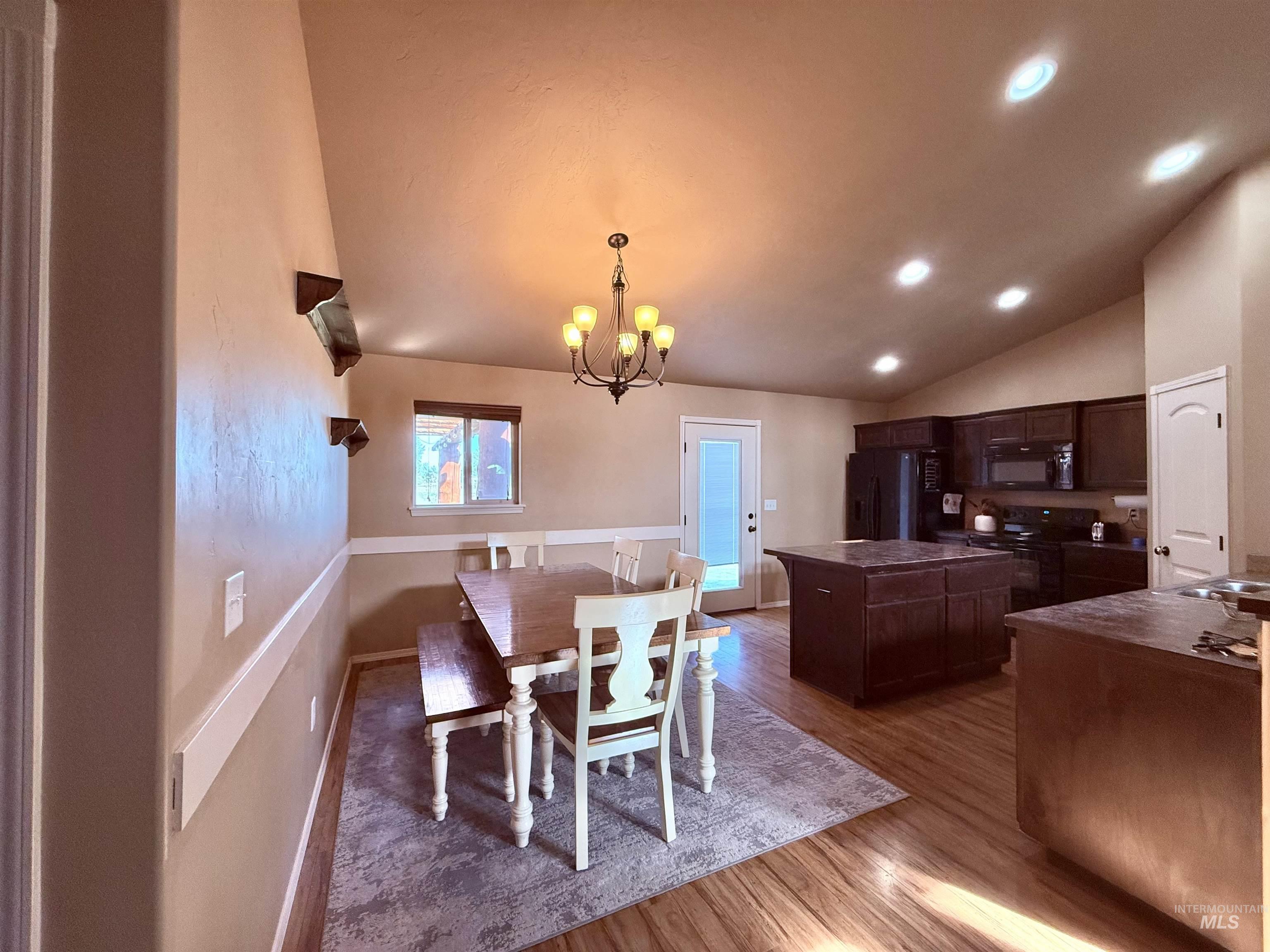 558 Smokey Mountain Drive, Jerome, Idaho 83338, 3 Bedrooms, 2 Bathrooms, Residential For Sale, Price $459,000,MLS 98990459