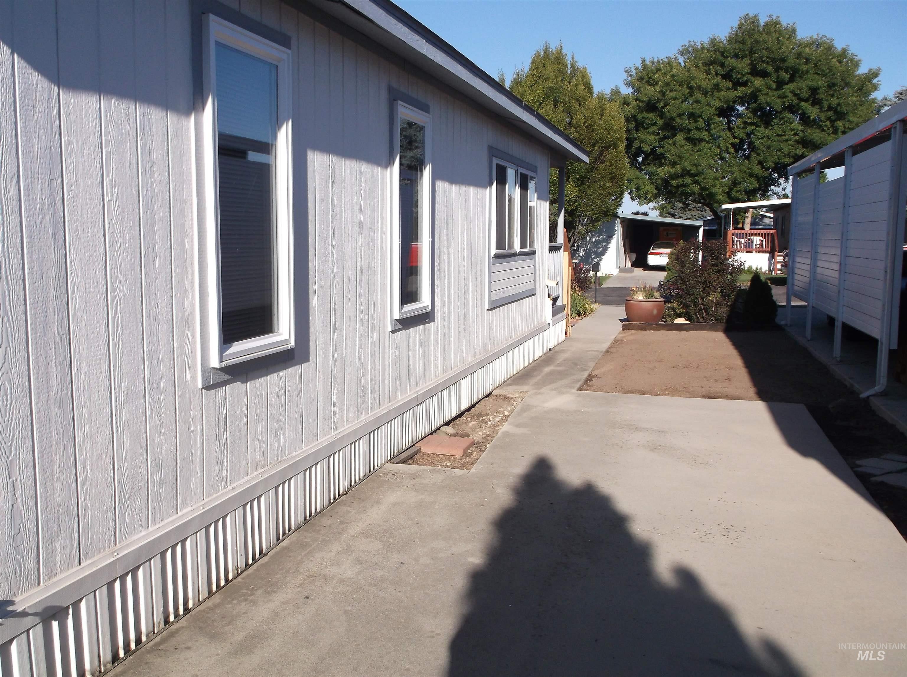 8048 N Roe Lane, Boise, Idaho 83714, 2 Bedrooms, 2 Bathrooms, Residential For Sale, Price $123,000, 98990463