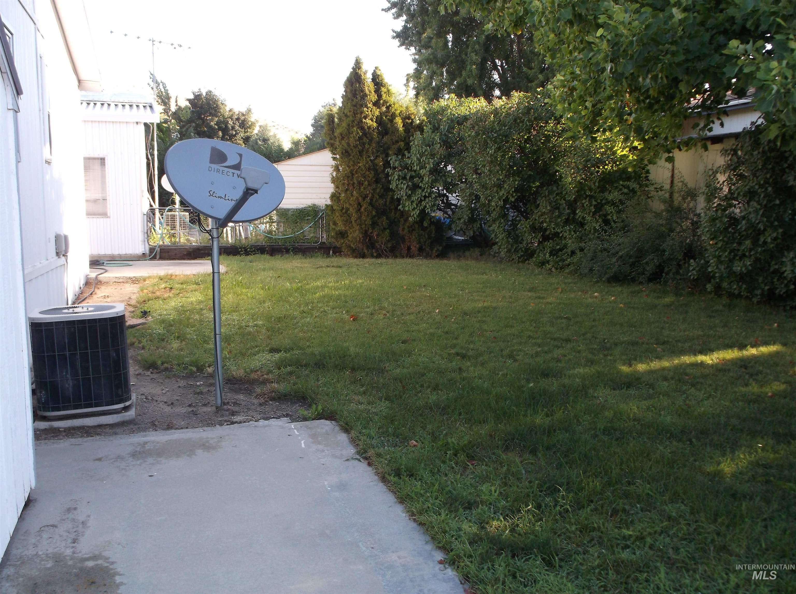 8048 N Roe Lane, Boise, Idaho 83714, 2 Bedrooms, 2 Bathrooms, Residential For Sale, Price $123,000, 98990463