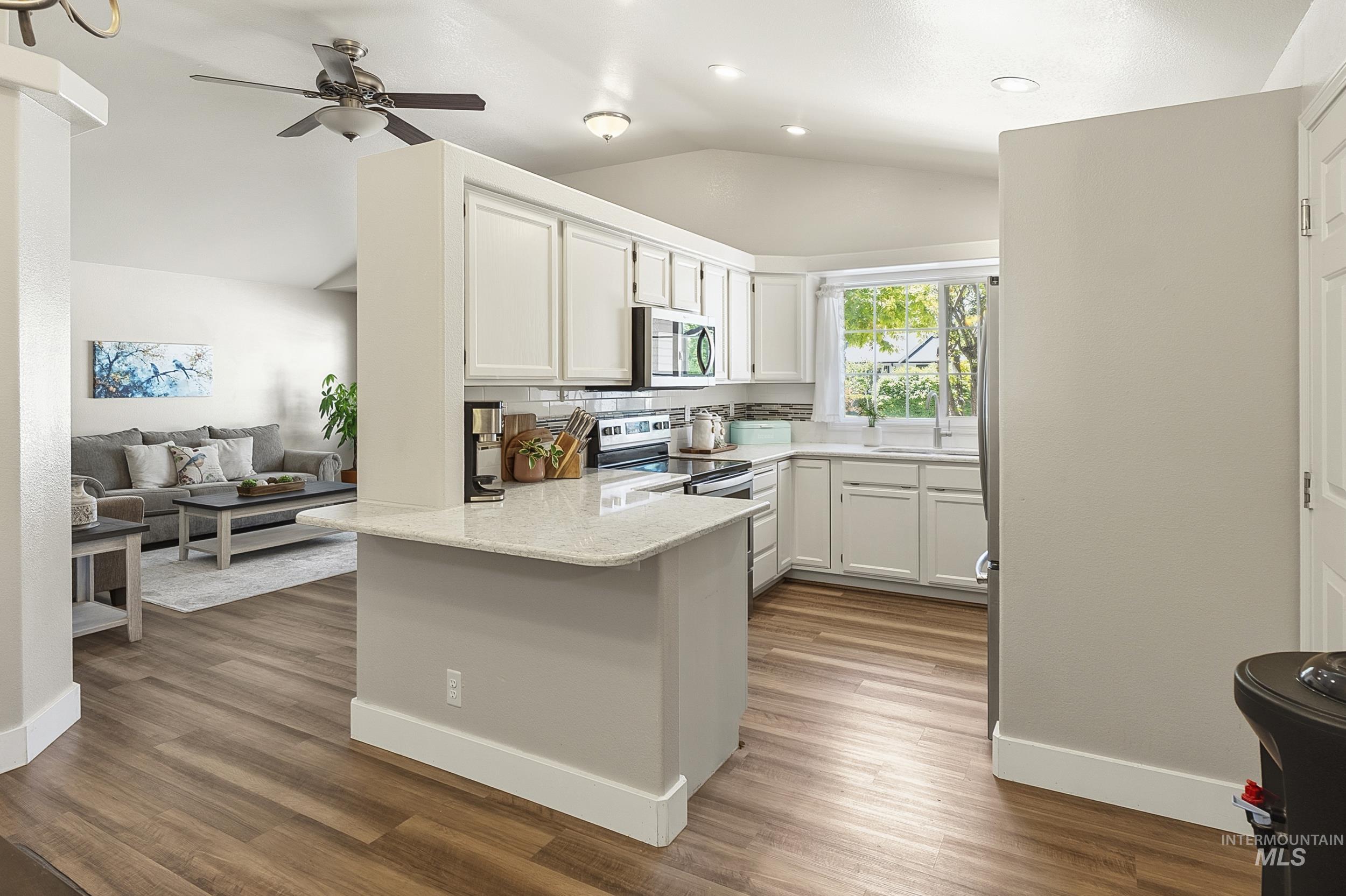 3058 N Yellow Peak, Meridian, Idaho 83646, 3 Bedrooms, 2 Bathrooms, Residential For Sale, Price $460,000, 98990465