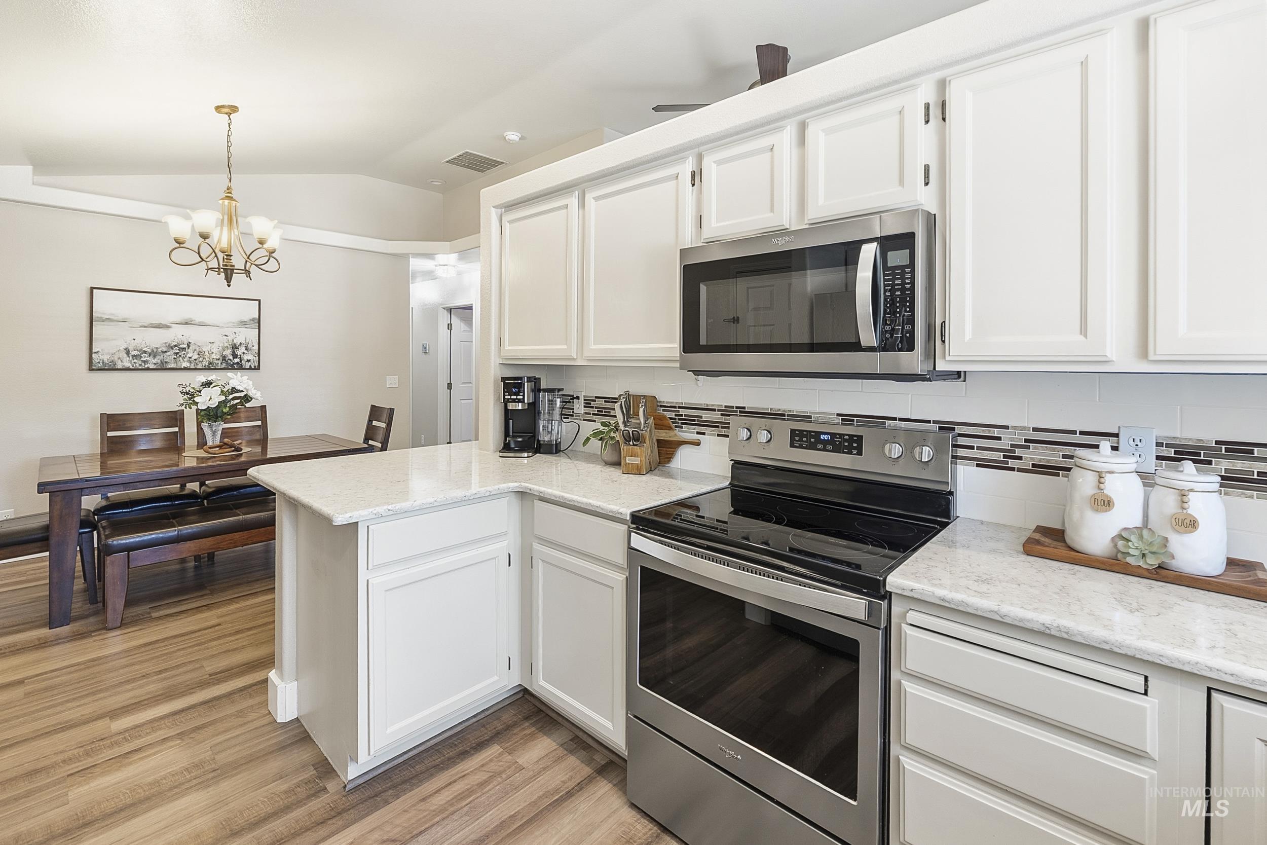 3058 N Yellow Peak, Meridian, Idaho 83646, 3 Bedrooms, 2 Bathrooms, Residential For Sale, Price $460,000, 98990465