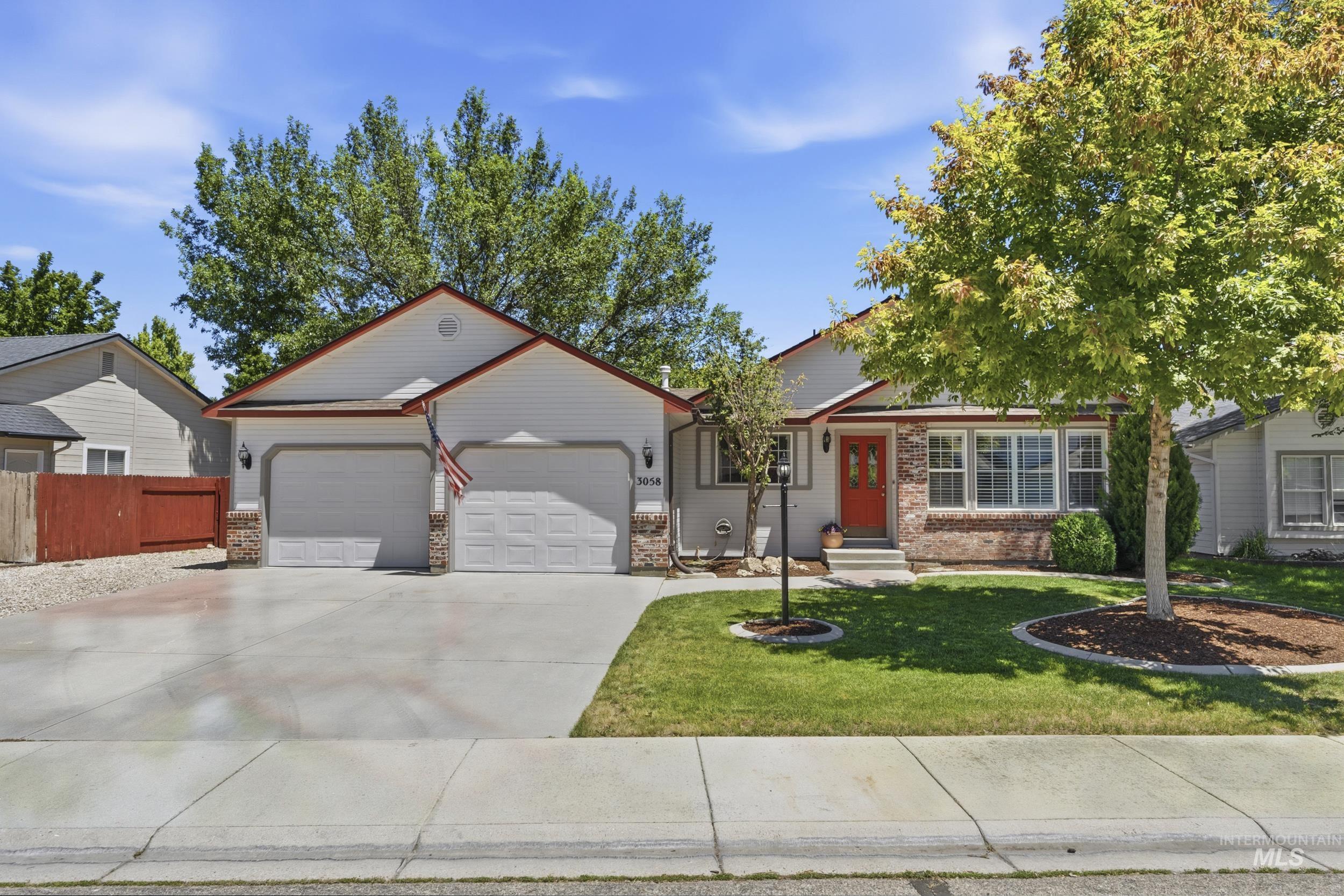 3058 N Yellow Peak, Meridian, Idaho 83646, 3 Bedrooms, 2 Bathrooms, Residential For Sale, Price $460,000, 98990465