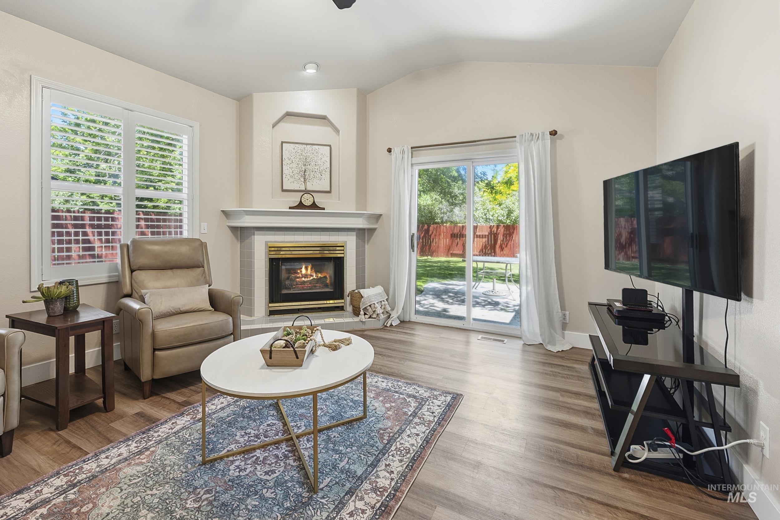 3058 N Yellow Peak, Meridian, Idaho 83646, 3 Bedrooms, 2 Bathrooms, Residential For Sale, Price $460,000, 98990465