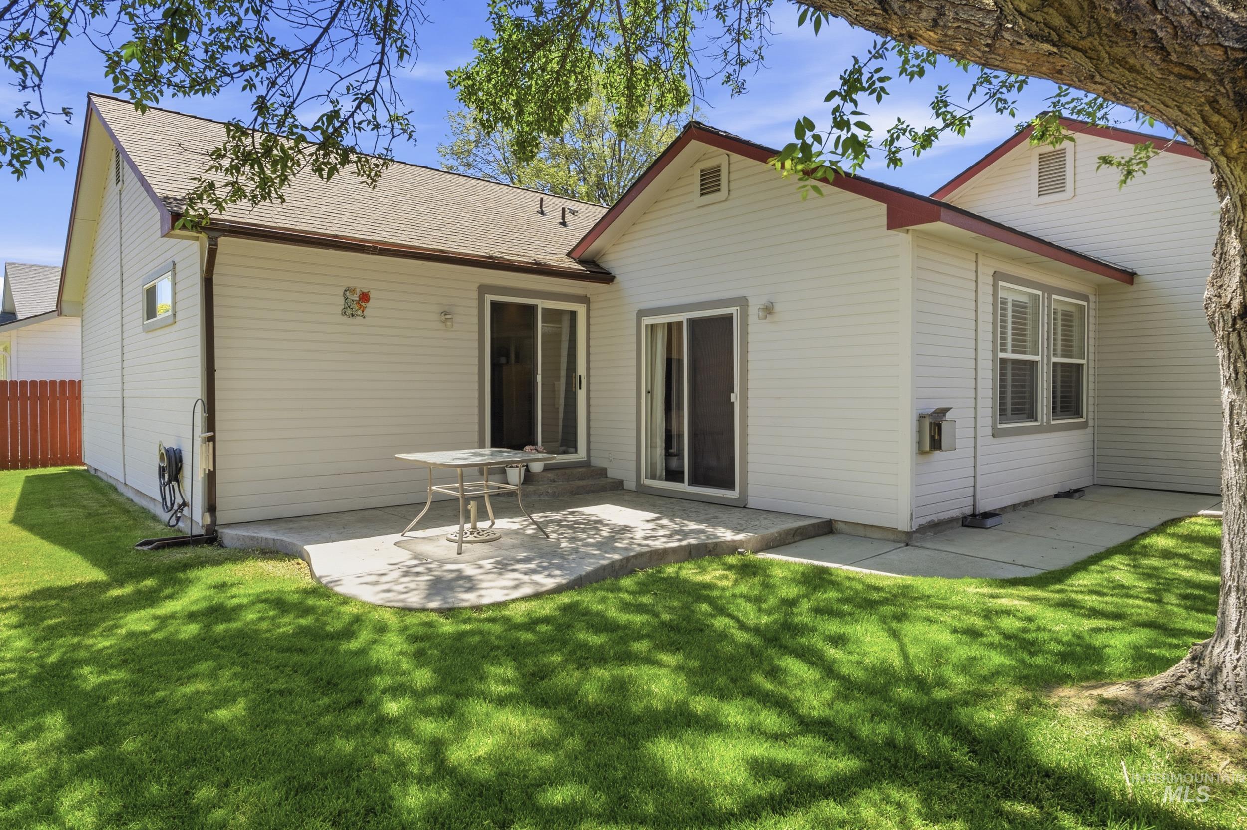 3058 N Yellow Peak, Meridian, Idaho 83646, 3 Bedrooms, 2 Bathrooms, Residential For Sale, Price $460,000, 98990465