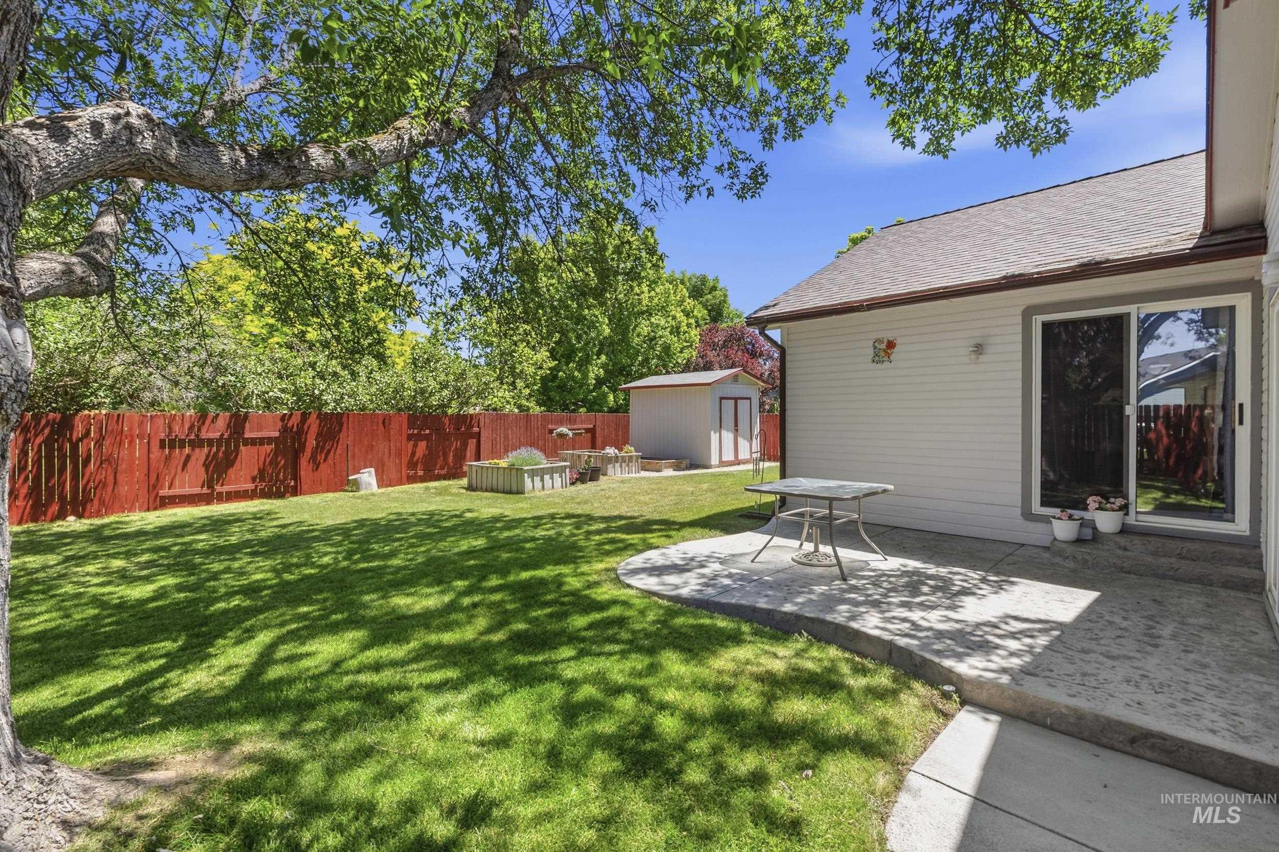 3058 N Yellow Peak, Meridian, Idaho 83646, 3 Bedrooms, 2 Bathrooms, Residential For Sale, Price $460,000, 98990465