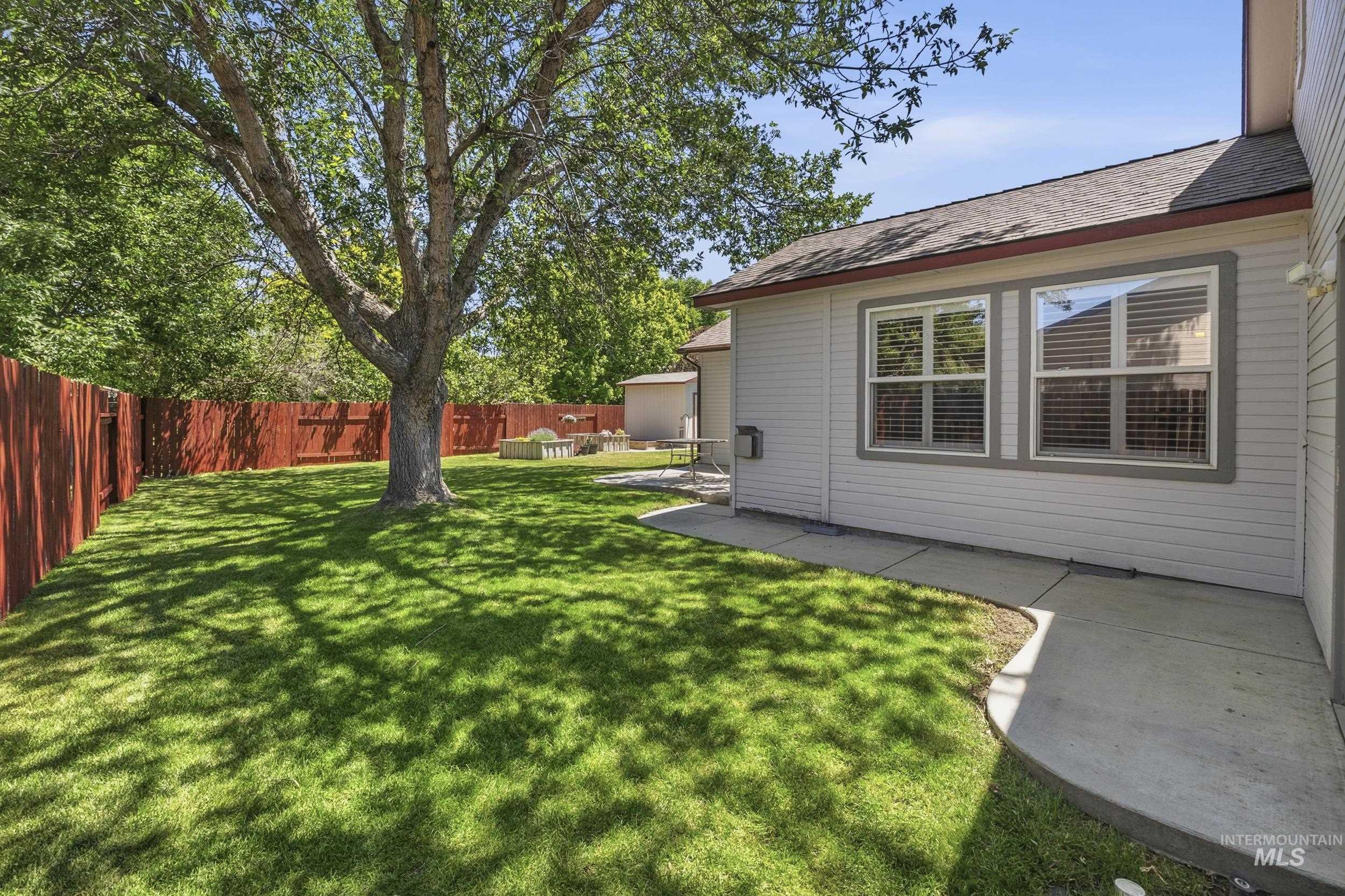 3058 N Yellow Peak, Meridian, Idaho 83646, 3 Bedrooms, 2 Bathrooms, Residential For Sale, Price $460,000, 98990465
