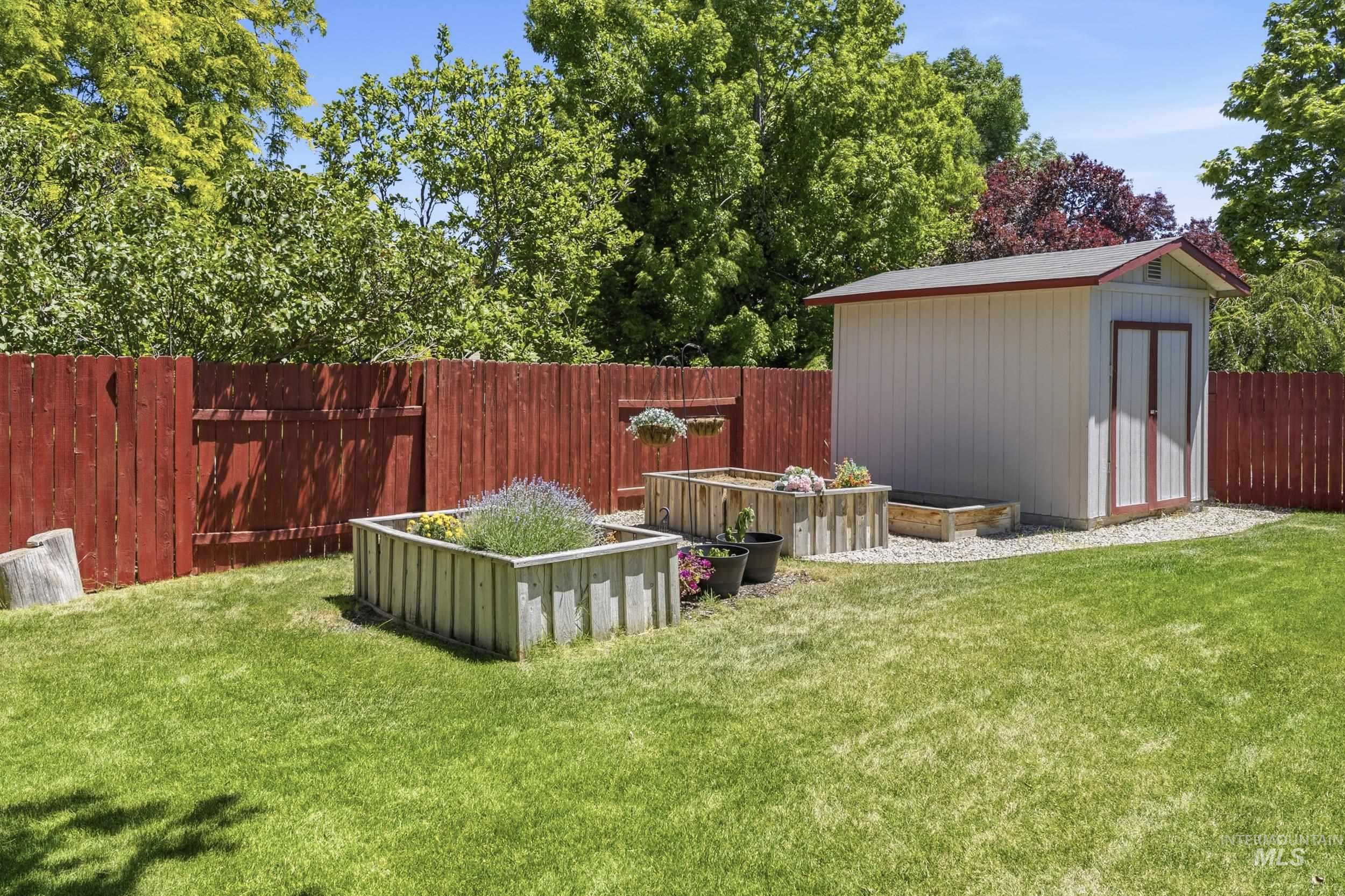 3058 N Yellow Peak, Meridian, Idaho 83646, 3 Bedrooms, 2 Bathrooms, Residential For Sale, Price $460,000, 98990465
