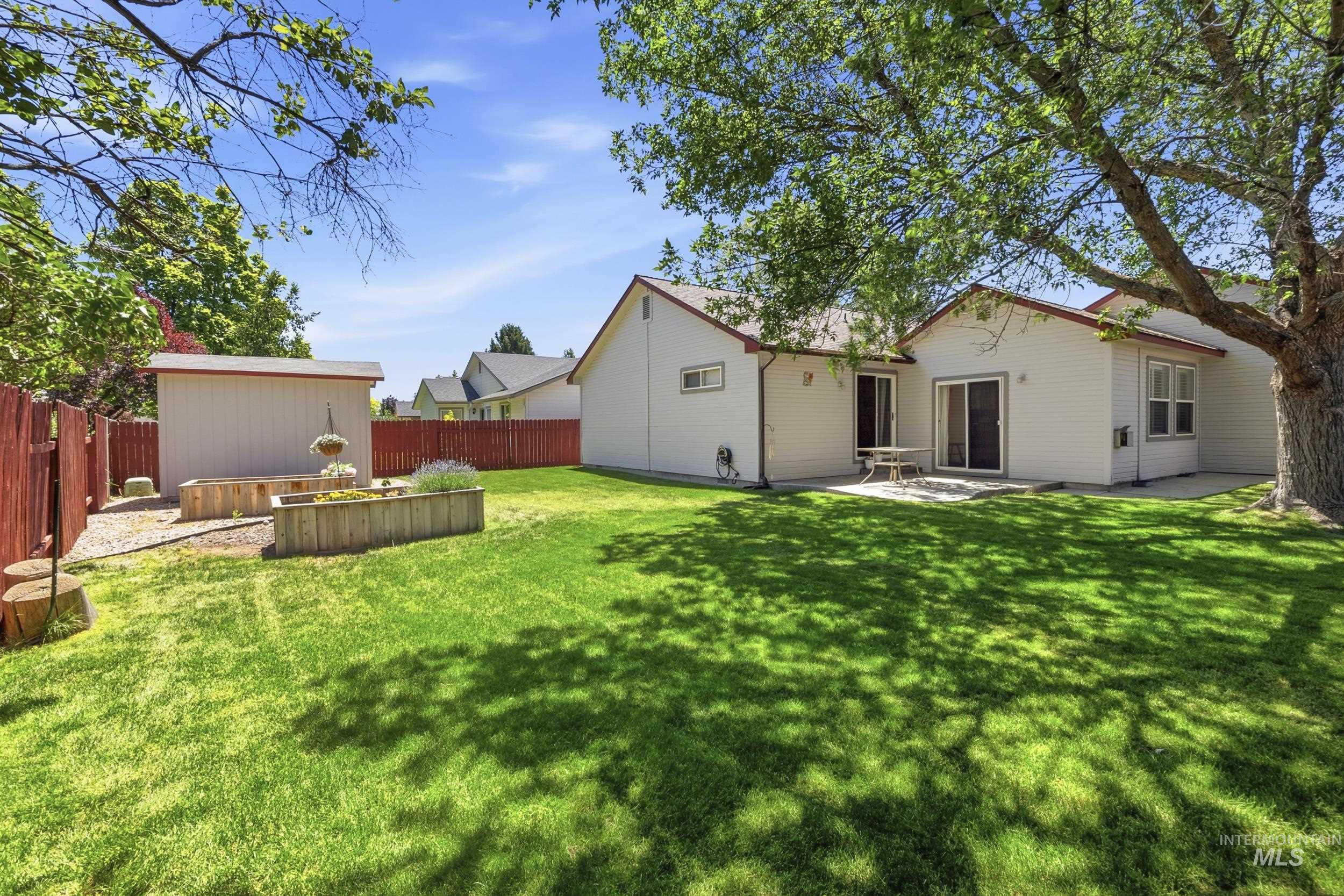 3058 N Yellow Peak, Meridian, Idaho 83646, 3 Bedrooms, 2 Bathrooms, Residential For Sale, Price $460,000, 98990465