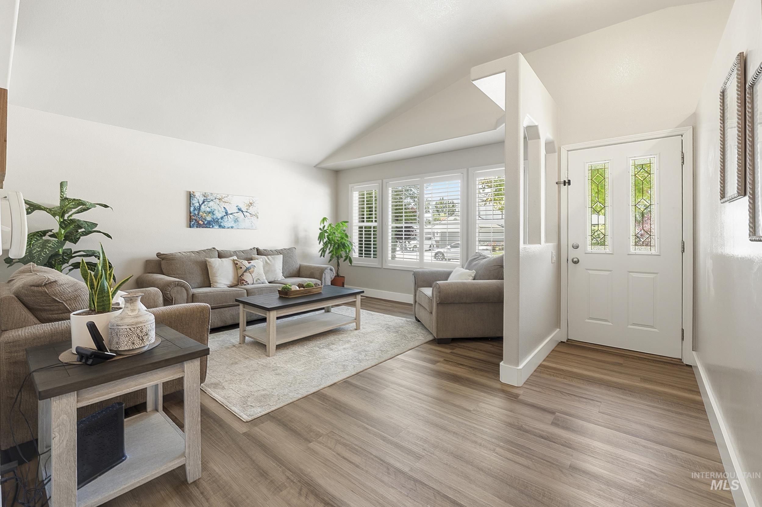 3058 N Yellow Peak, Meridian, Idaho 83646, 3 Bedrooms, 2 Bathrooms, Residential For Sale, Price $460,000, 98990465