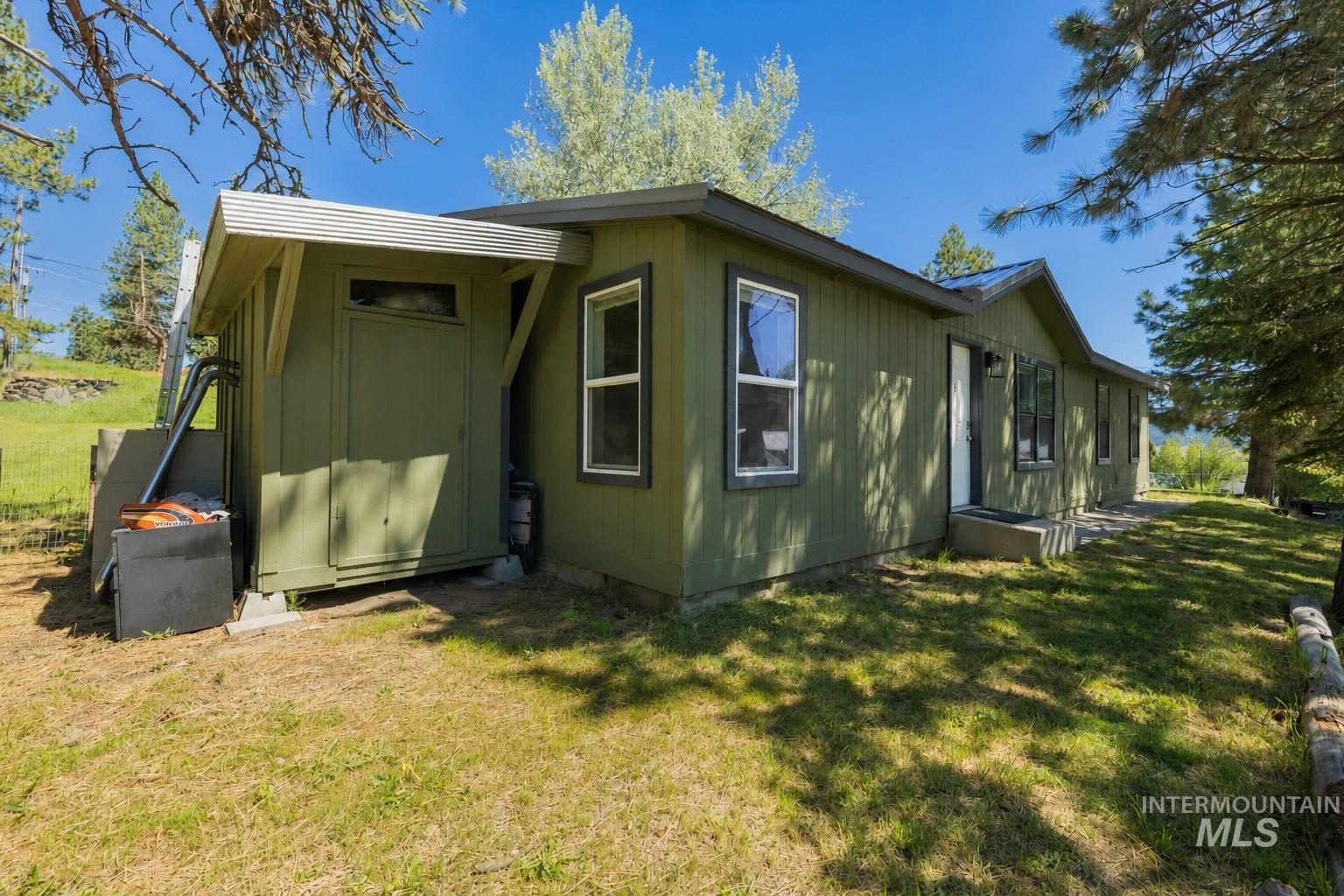 107 S Van Wyck Ave, Cascade, Idaho 83611, 4 Bedrooms, 2 Bathrooms, Residential For Sale, Price $375,000, 98990468