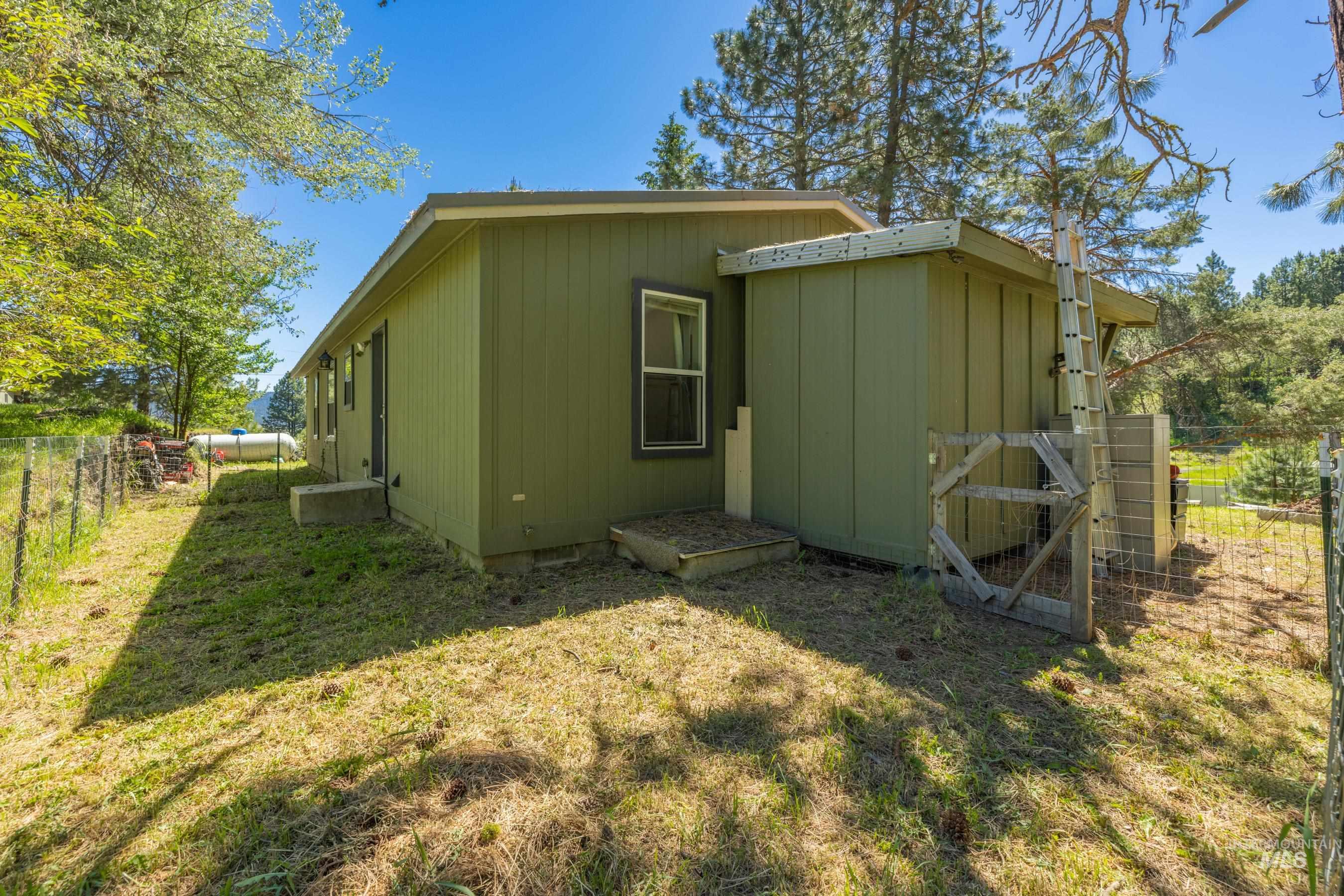 107 S Van Wyck Ave, Cascade, Idaho 83611, 4 Bedrooms, 2 Bathrooms, Residential For Sale, Price $375,000, 98990468