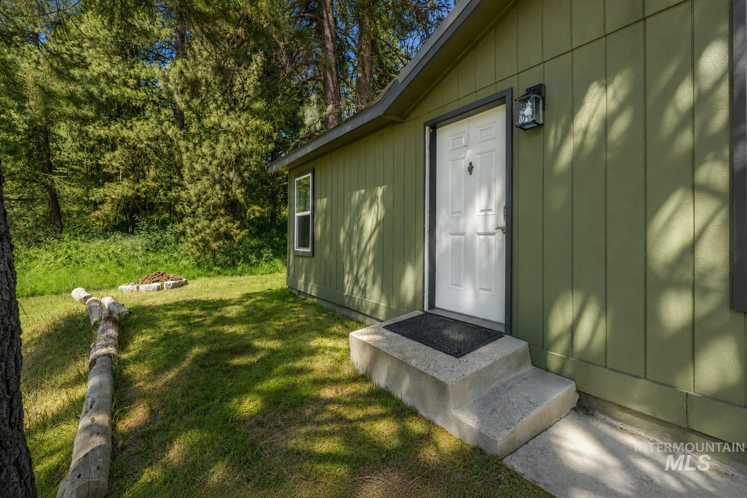107 S Van Wyck Ave, Cascade, Idaho 83611, 4 Bedrooms, 2 Bathrooms, Residential For Sale, Price $375,000, 98990468