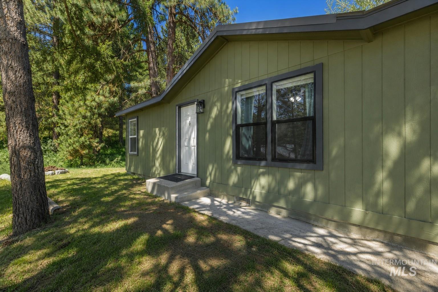 107 S Van Wyck Ave, Cascade, Idaho 83611, 4 Bedrooms, 2 Bathrooms, Residential For Sale, Price $375,000, 98990468