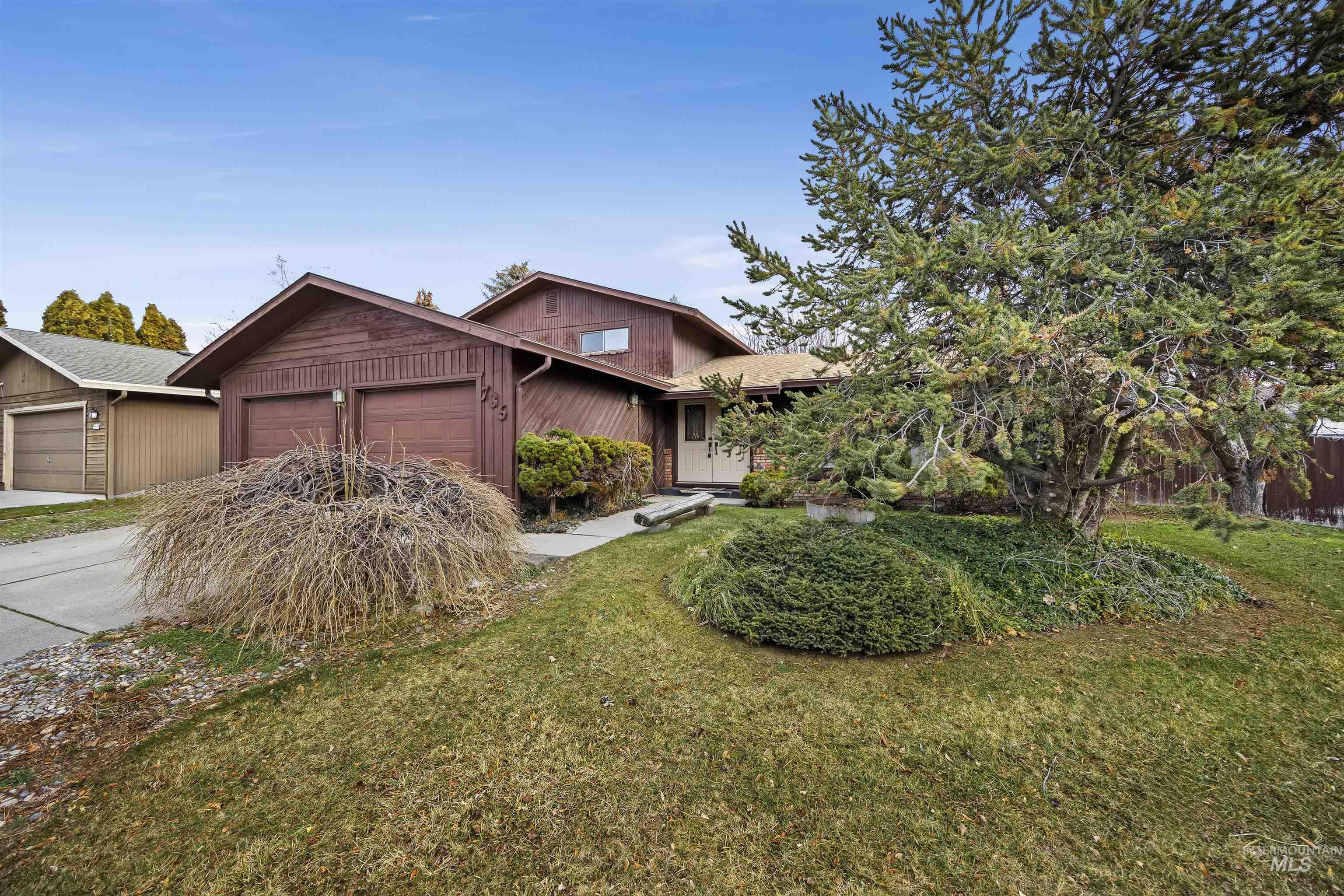 786 Meadows Drive, Twin Falls, Idaho 83301, 4 Bedrooms, 3 Bathrooms, Residential For Sale, Price $389,900,MLS 98990469