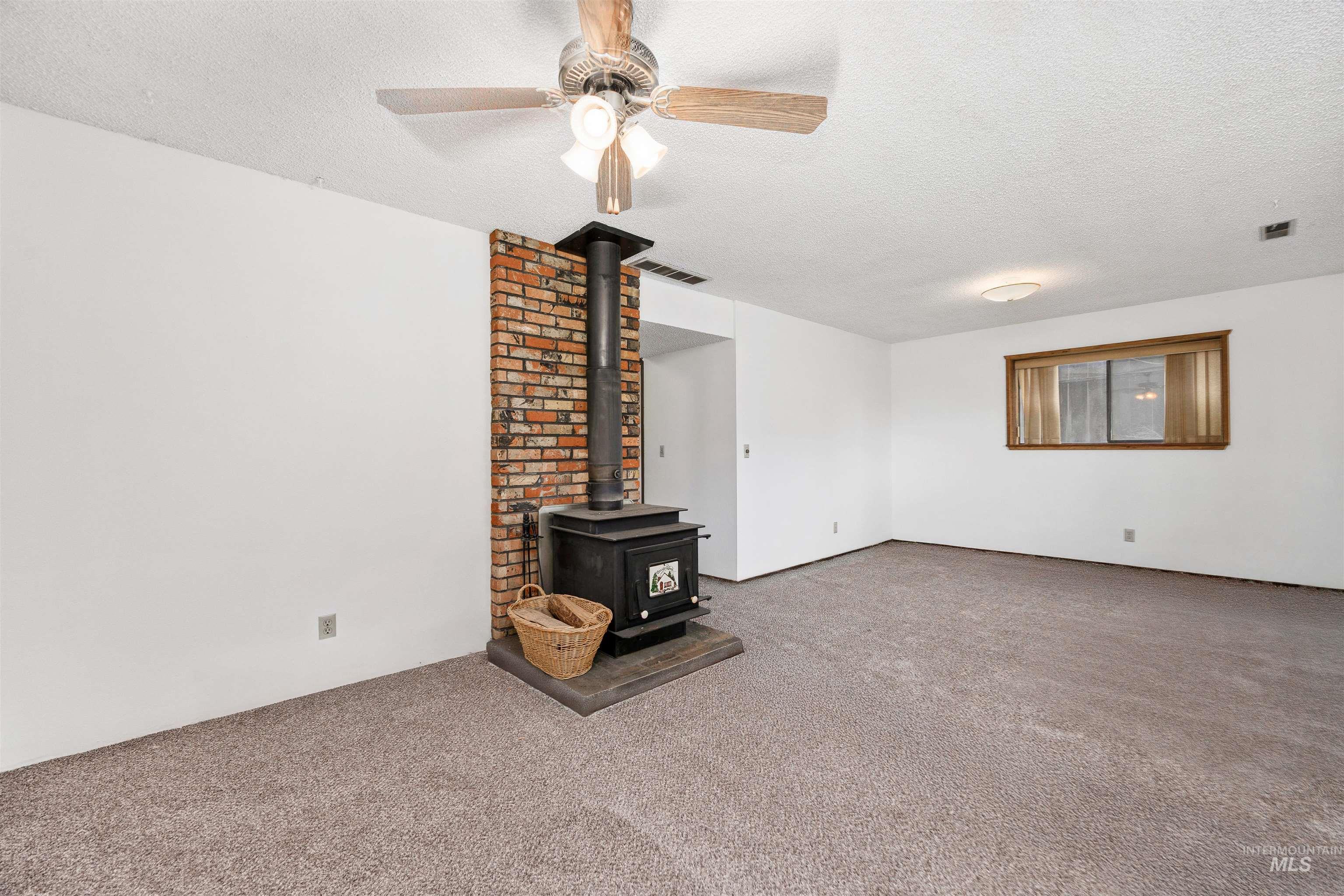 786 Meadows Drive, Twin Falls, Idaho 83301, 4 Bedrooms, 3 Bathrooms, Residential For Sale, Price $389,900,MLS 98990469