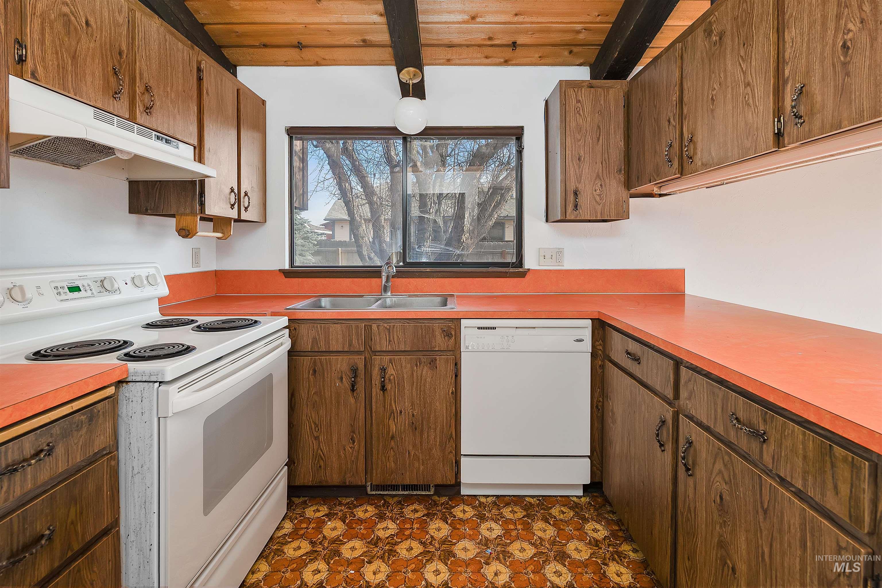 786 Meadows Drive, Twin Falls, Idaho 83301, 4 Bedrooms, 3 Bathrooms, Residential For Sale, Price $389,900,MLS 98990469