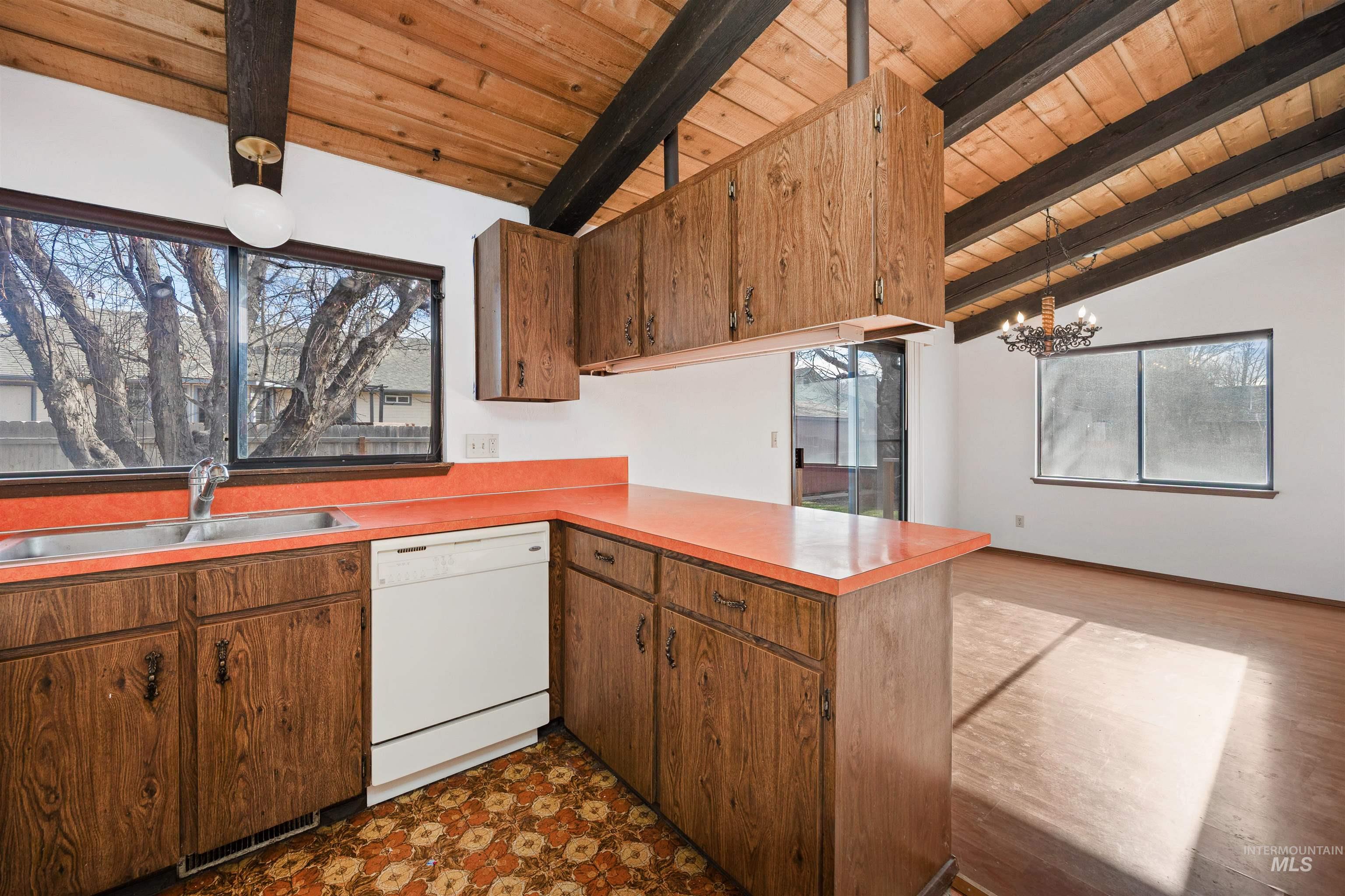 786 Meadows Drive, Twin Falls, Idaho 83301, 4 Bedrooms, 3 Bathrooms, Residential For Sale, Price $389,900,MLS 98990469
